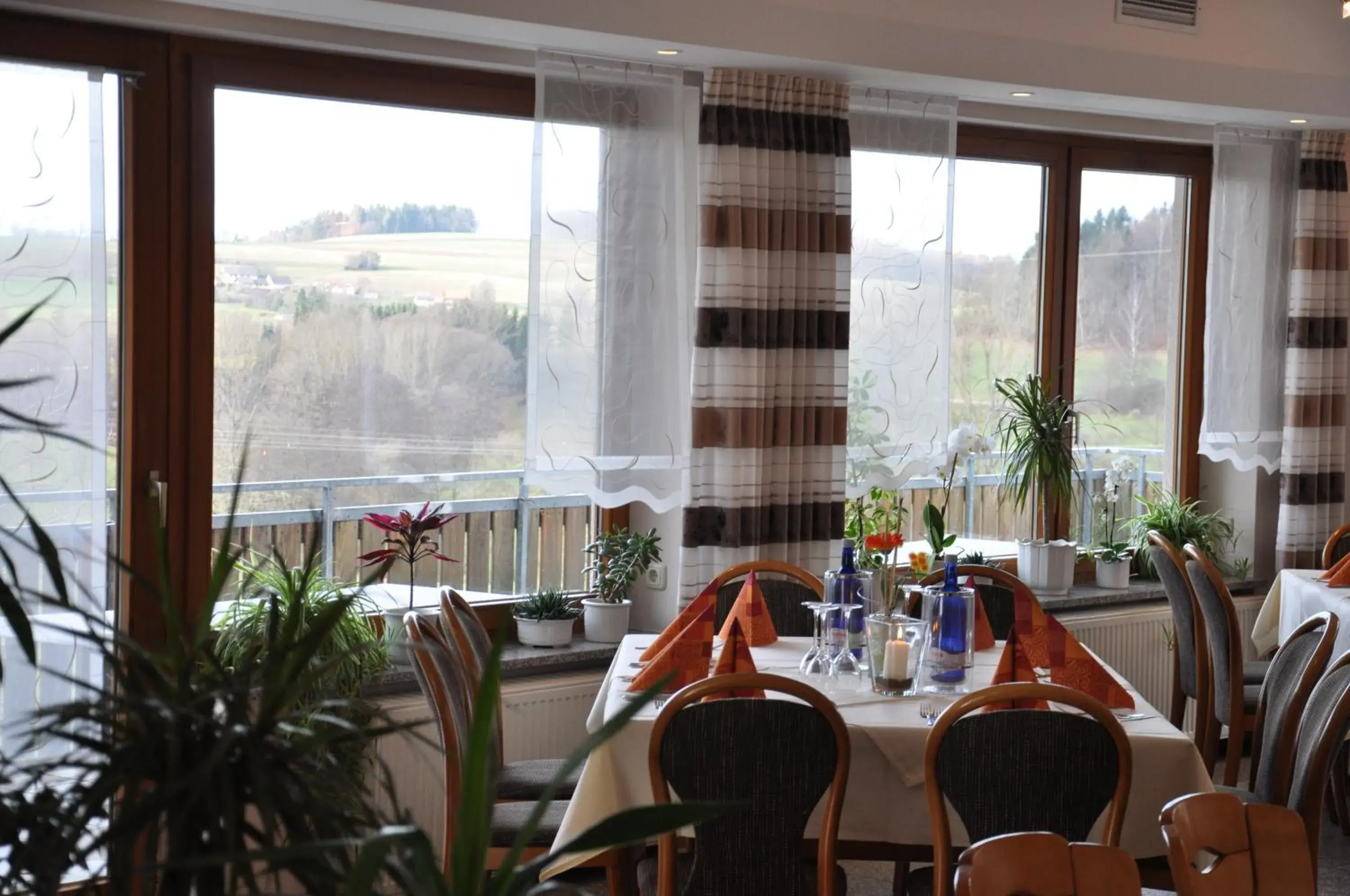 Restaurant/places to eat in Rhön-Hotel Sonnenhof - Restaurant/places to eat in Rhön-Hotel Sonnenhof -