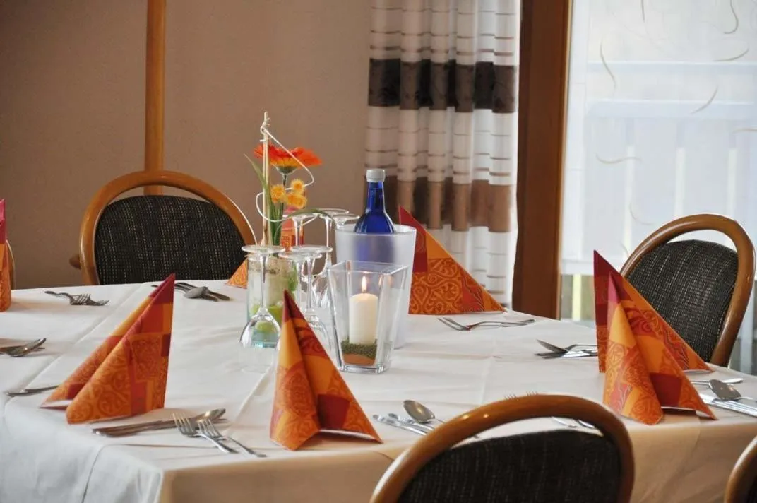 Restaurant/places to eat in Rhön-Hotel Sonnenhof - Restaurant & Café