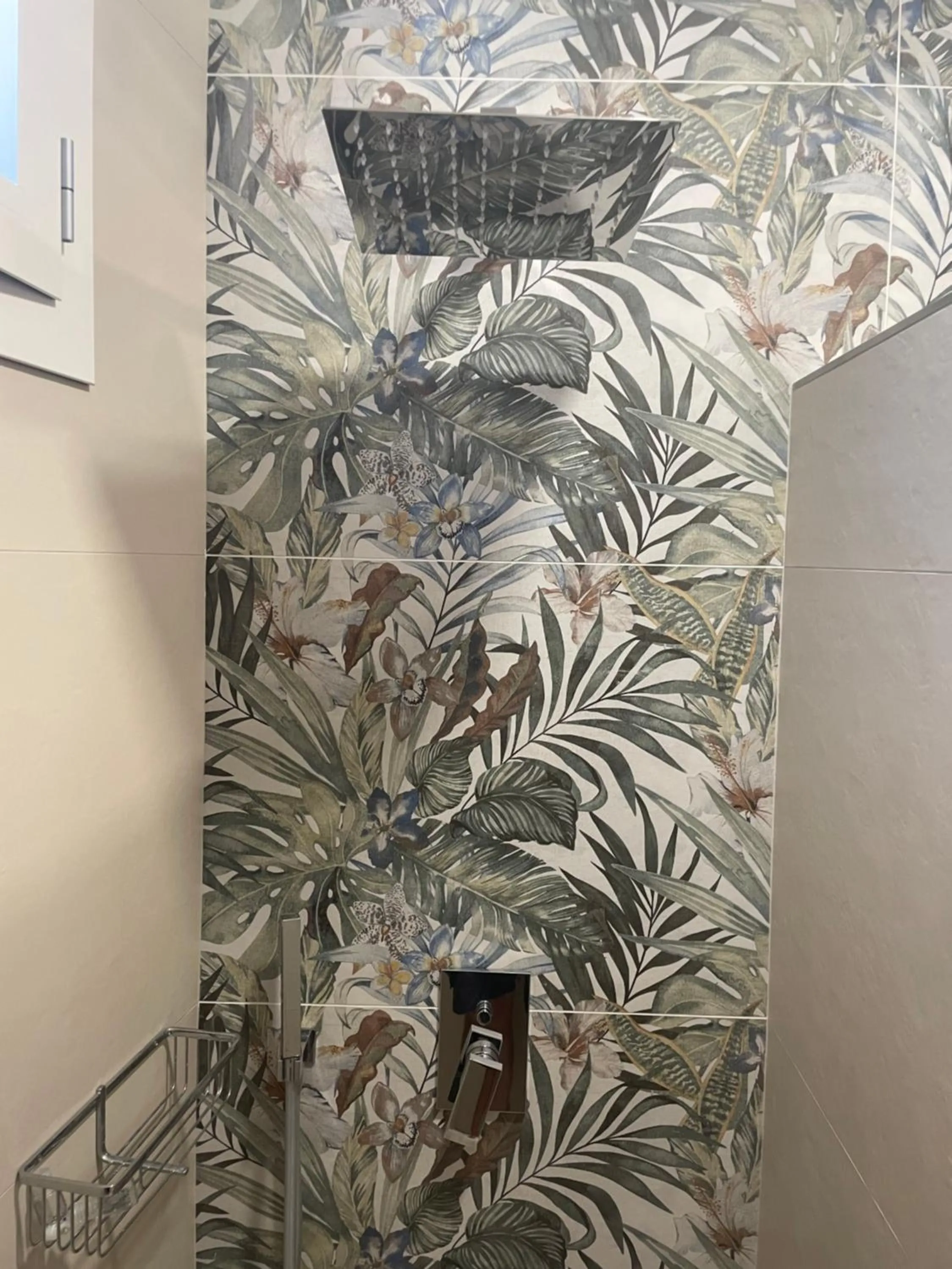 Shower in L' Arca Residence