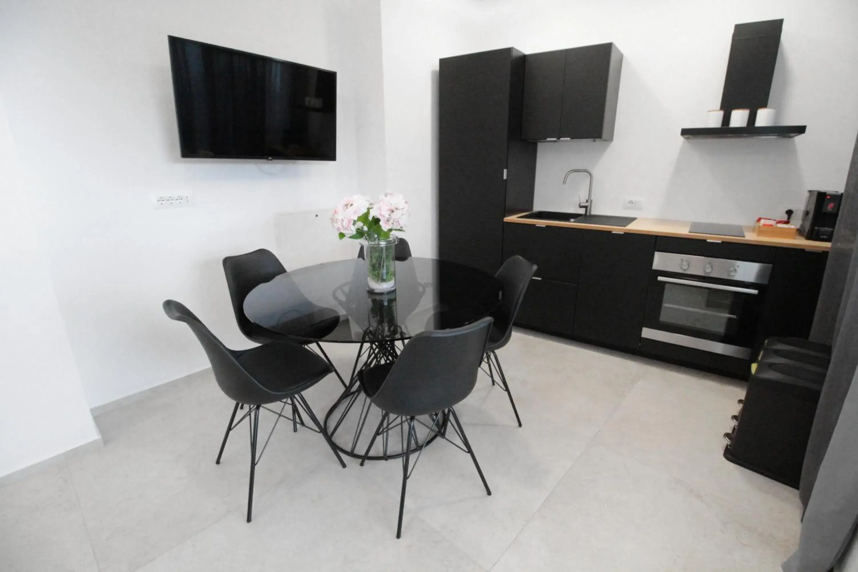 One-Bedroom Apartment (3 Adults) in L' Arca Residence One-Bedroom Apartment (3 Adults) in L' Arca Residence