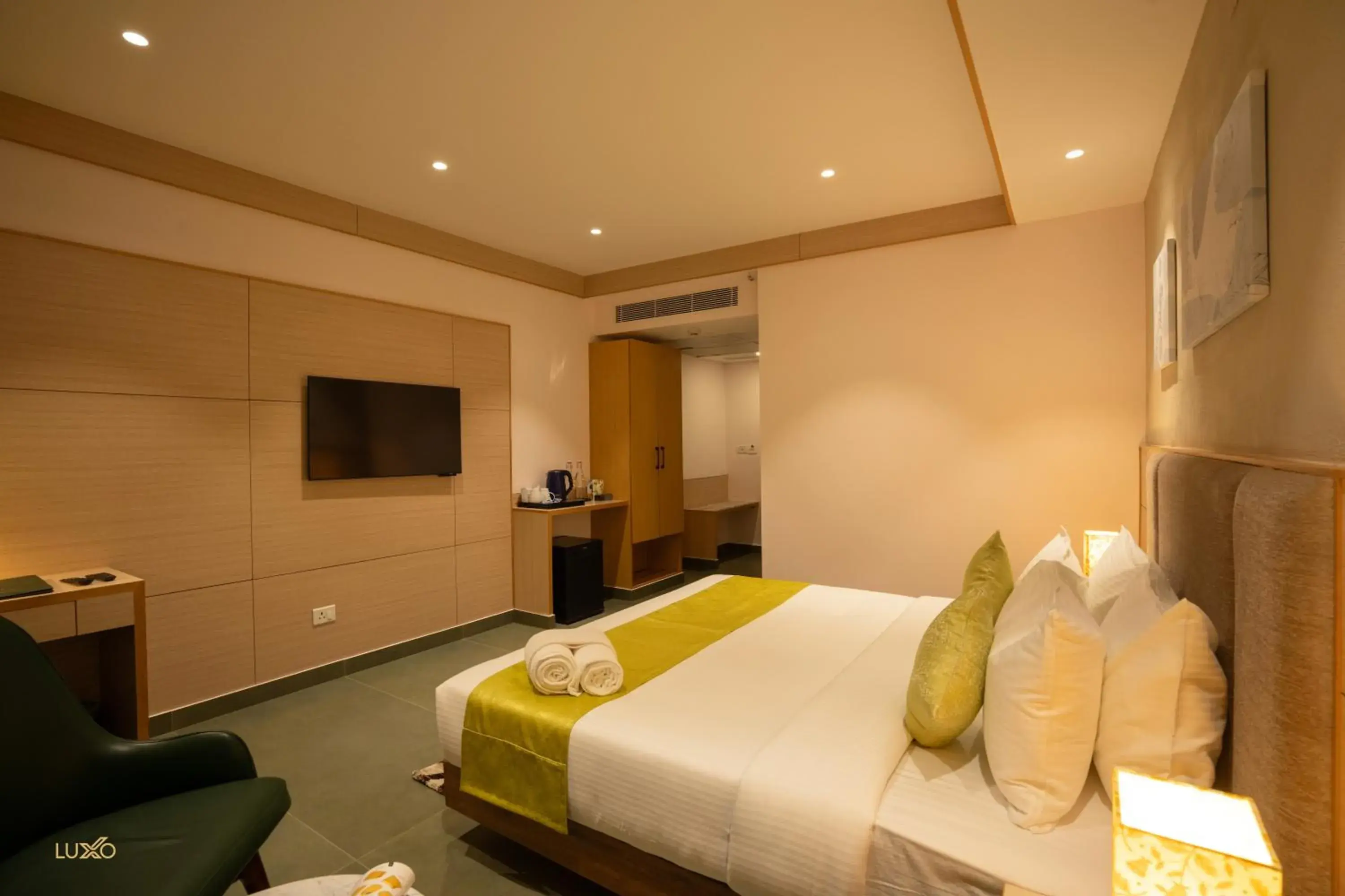 Bed in Luxo Kochi Bed in Luxo Kochi