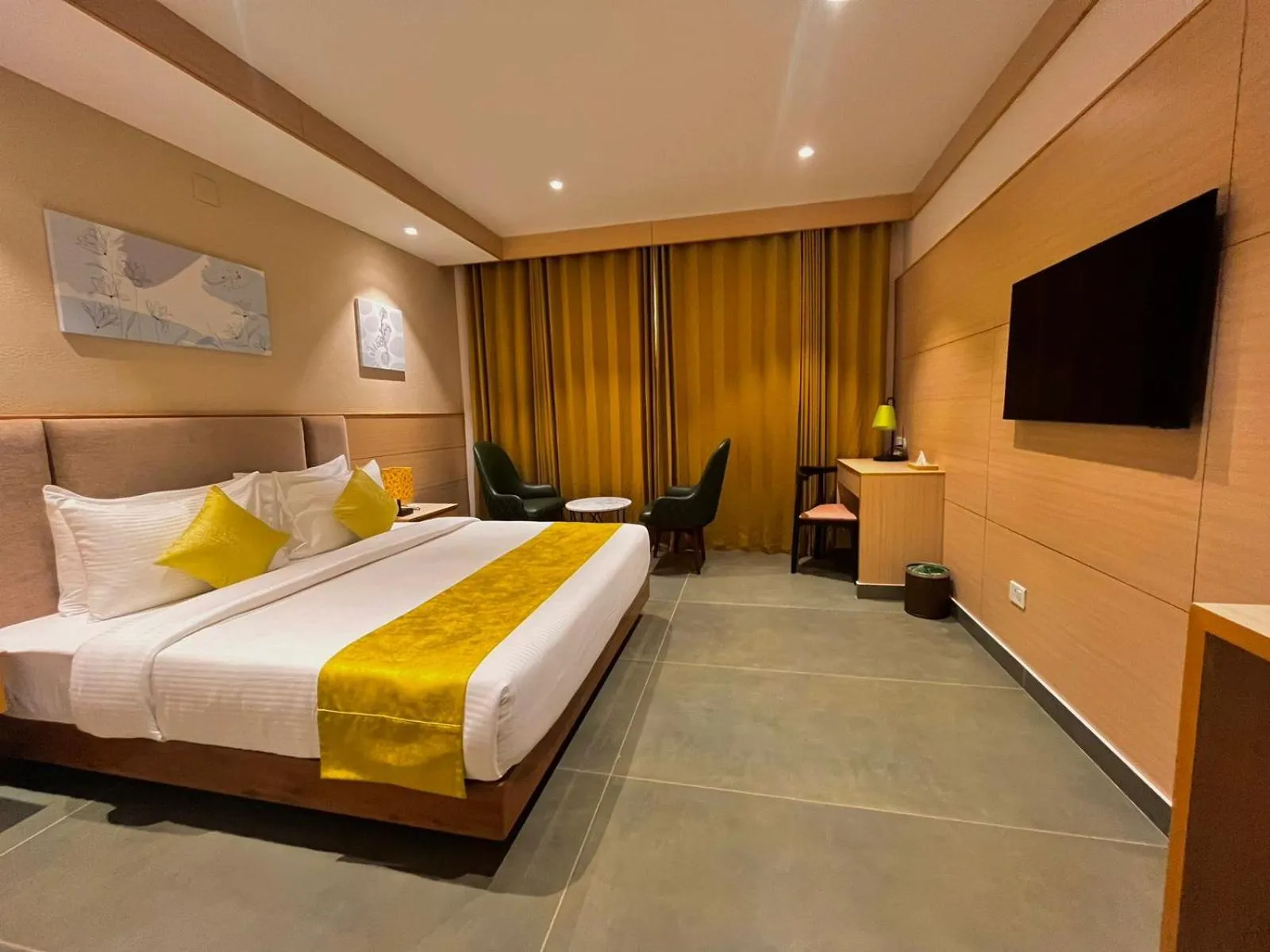 Bedroom, Bed in Luxo Kochi