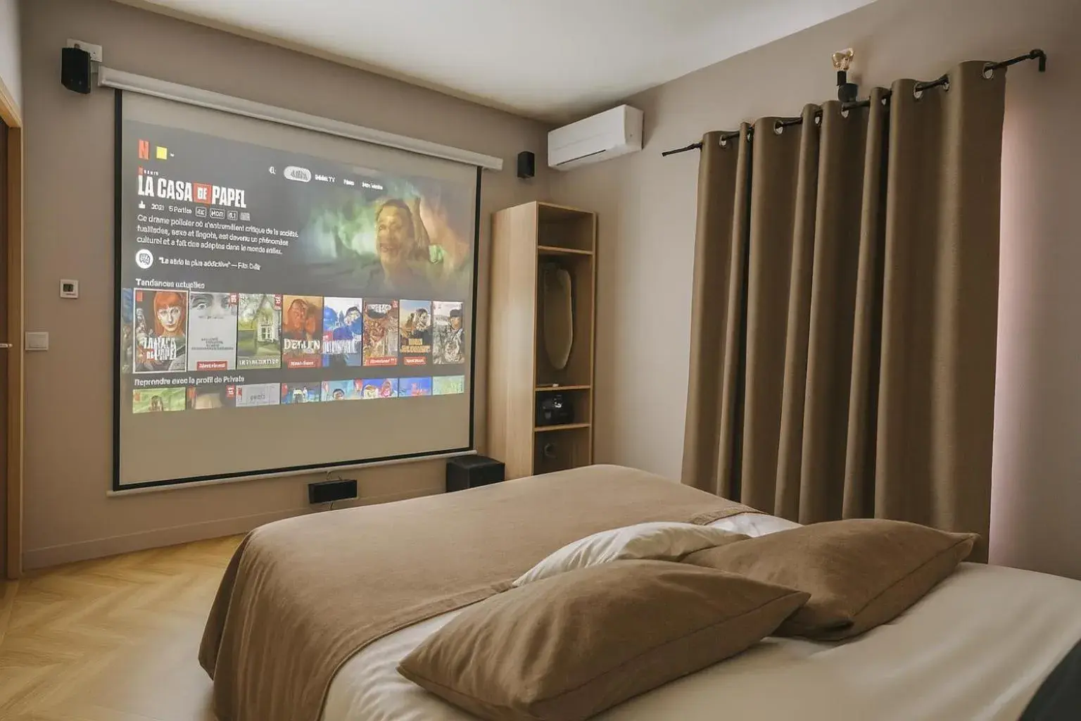 Bedroom, Bed in Appart Hotel Cinéma Perpignan Bedroom, Bed in Appart Hotel Cinéma Perpignan