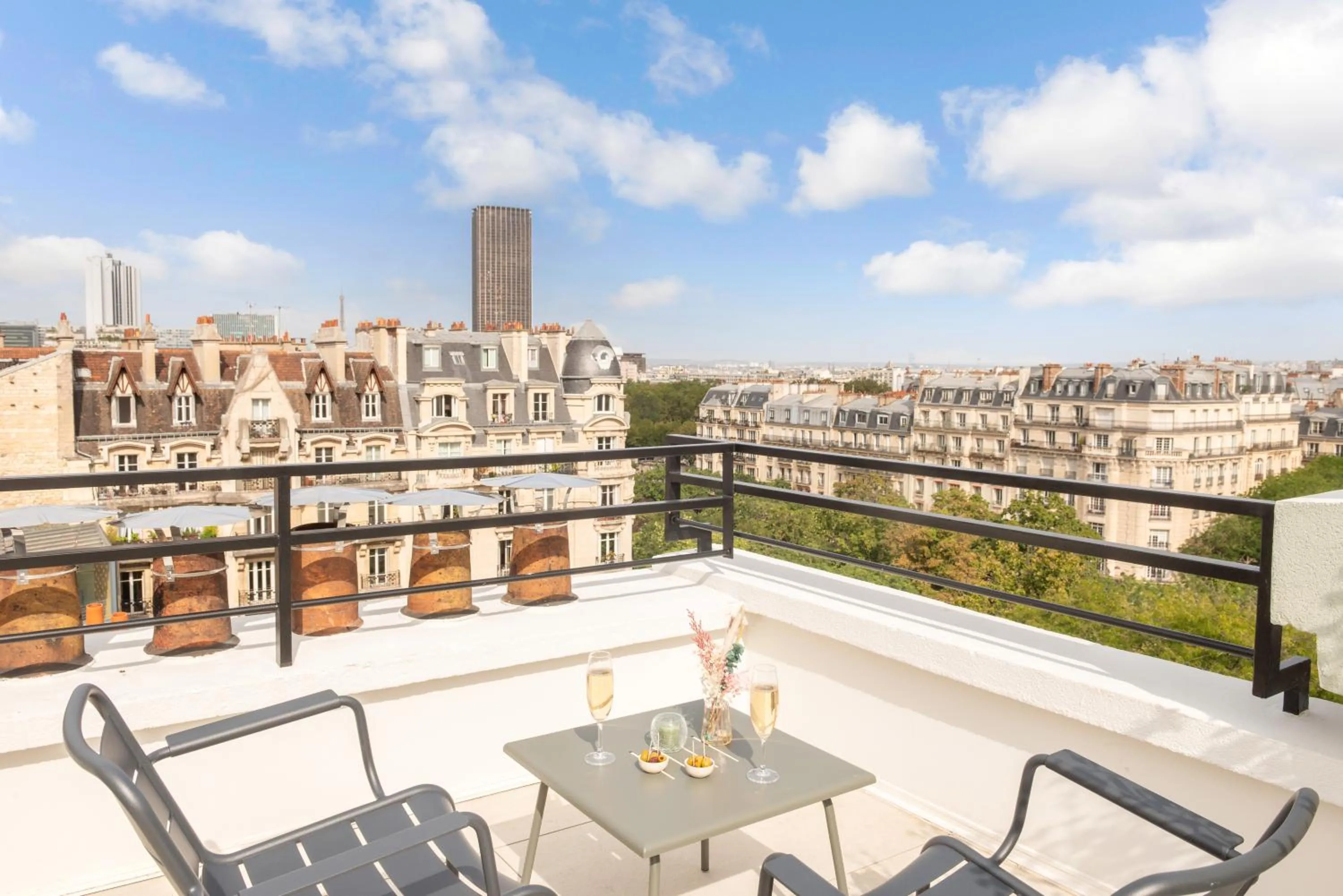 City view in Le Lampika Hôtel