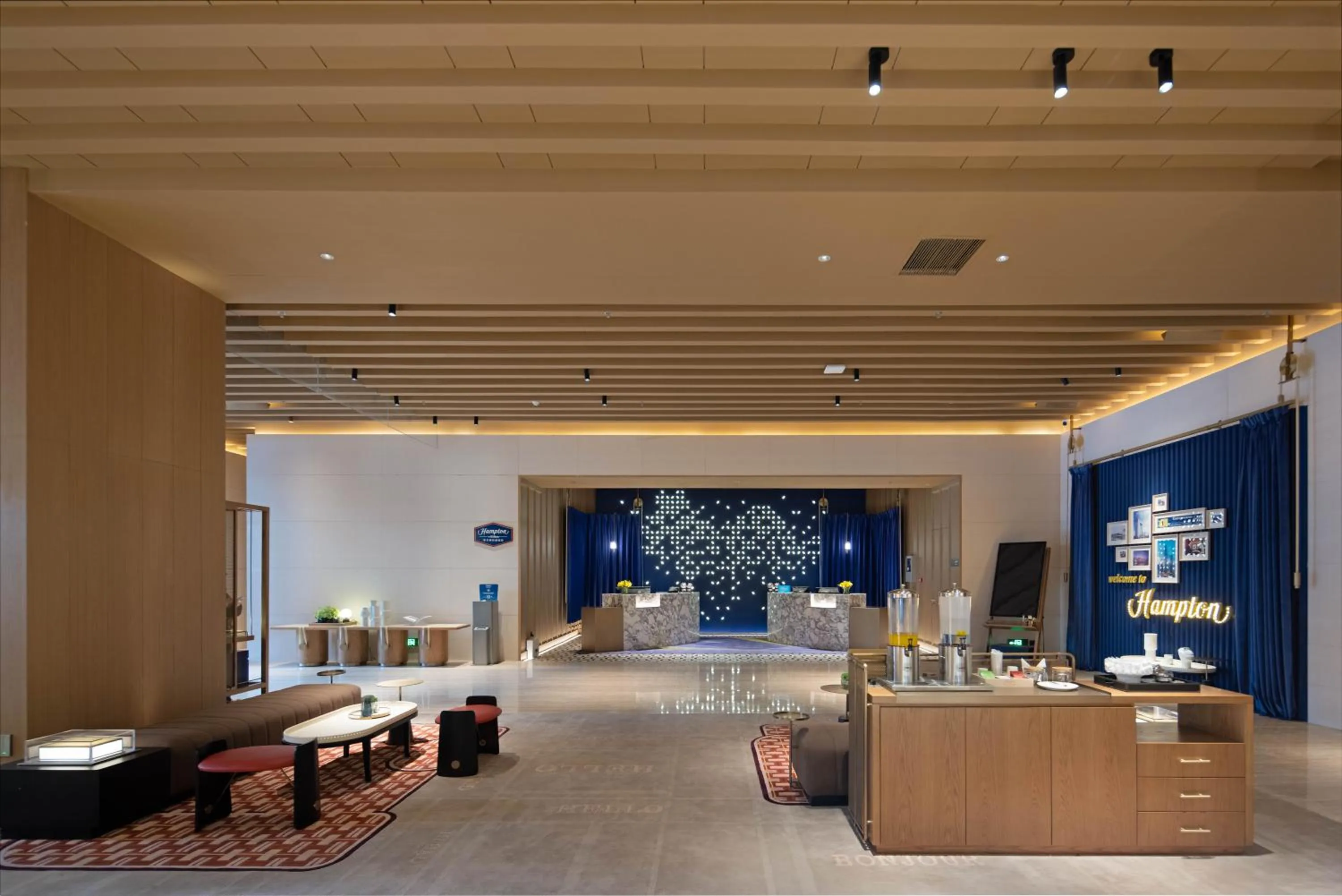 Lobby or reception in Hampton by Hilton Shenzhen Nanshan Science and Technology Park