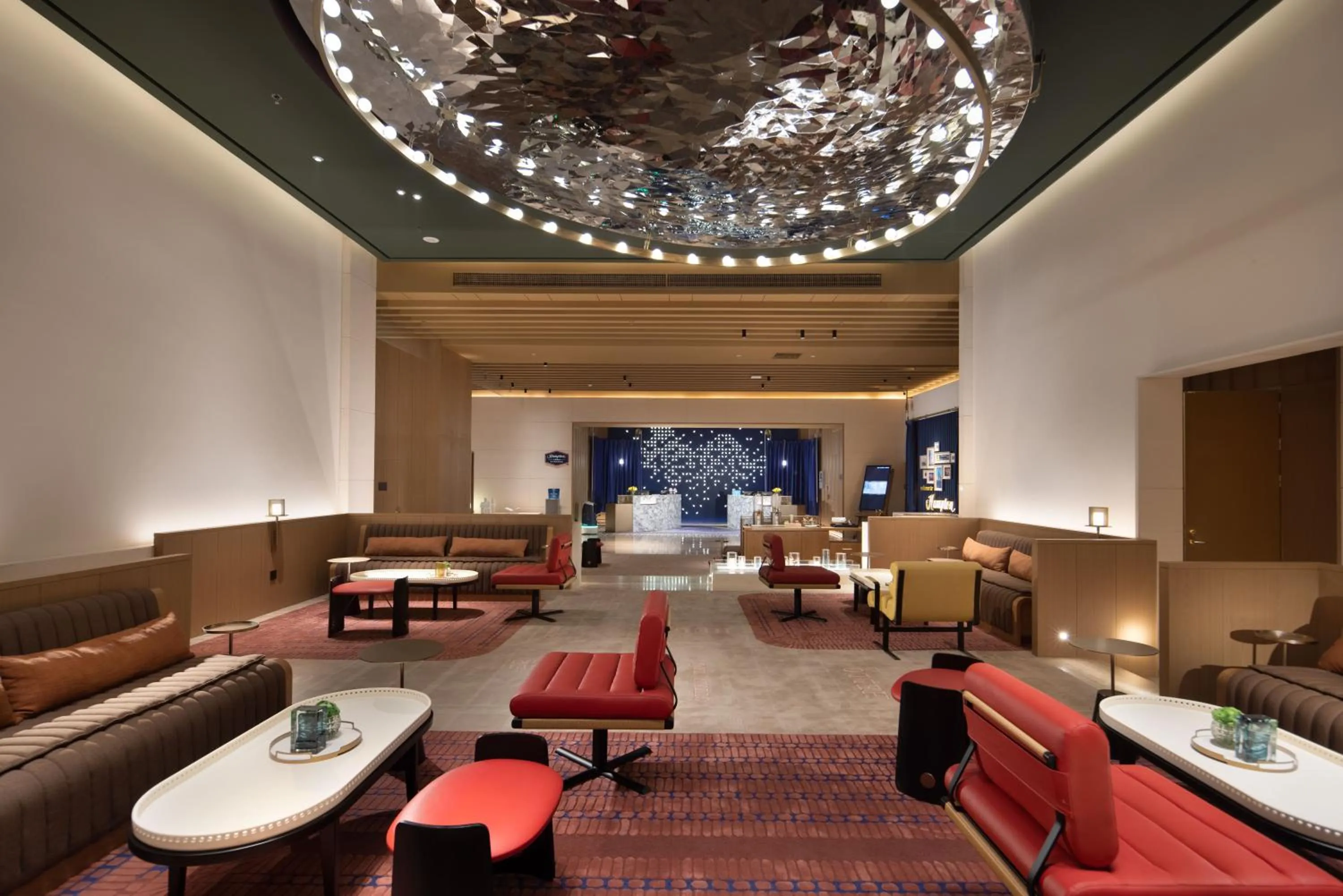 Lobby or reception in Hampton by Hilton Shenzhen Nanshan Science and Technology Park