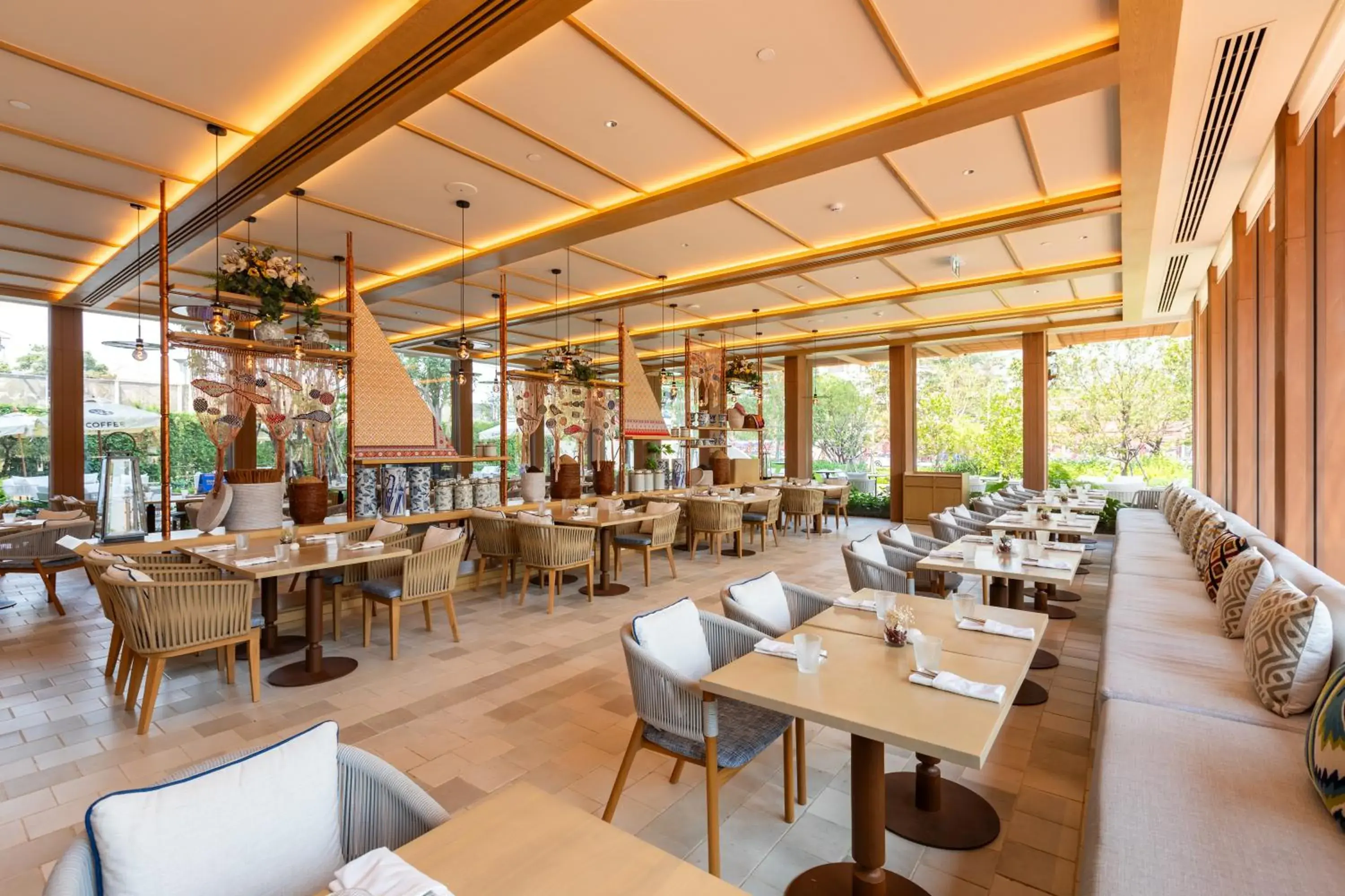 Restaurant/places to eat in Centara Ayutthaya Restaurant/places to eat in Centara Ayutthaya