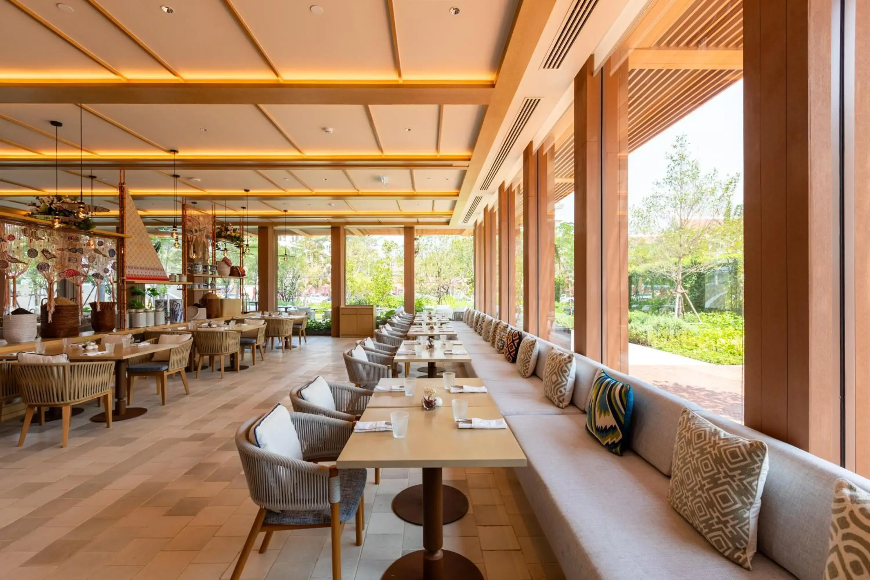 Restaurant/places to eat in Centara Ayutthaya Restaurant/places to eat in Centara Ayutthaya