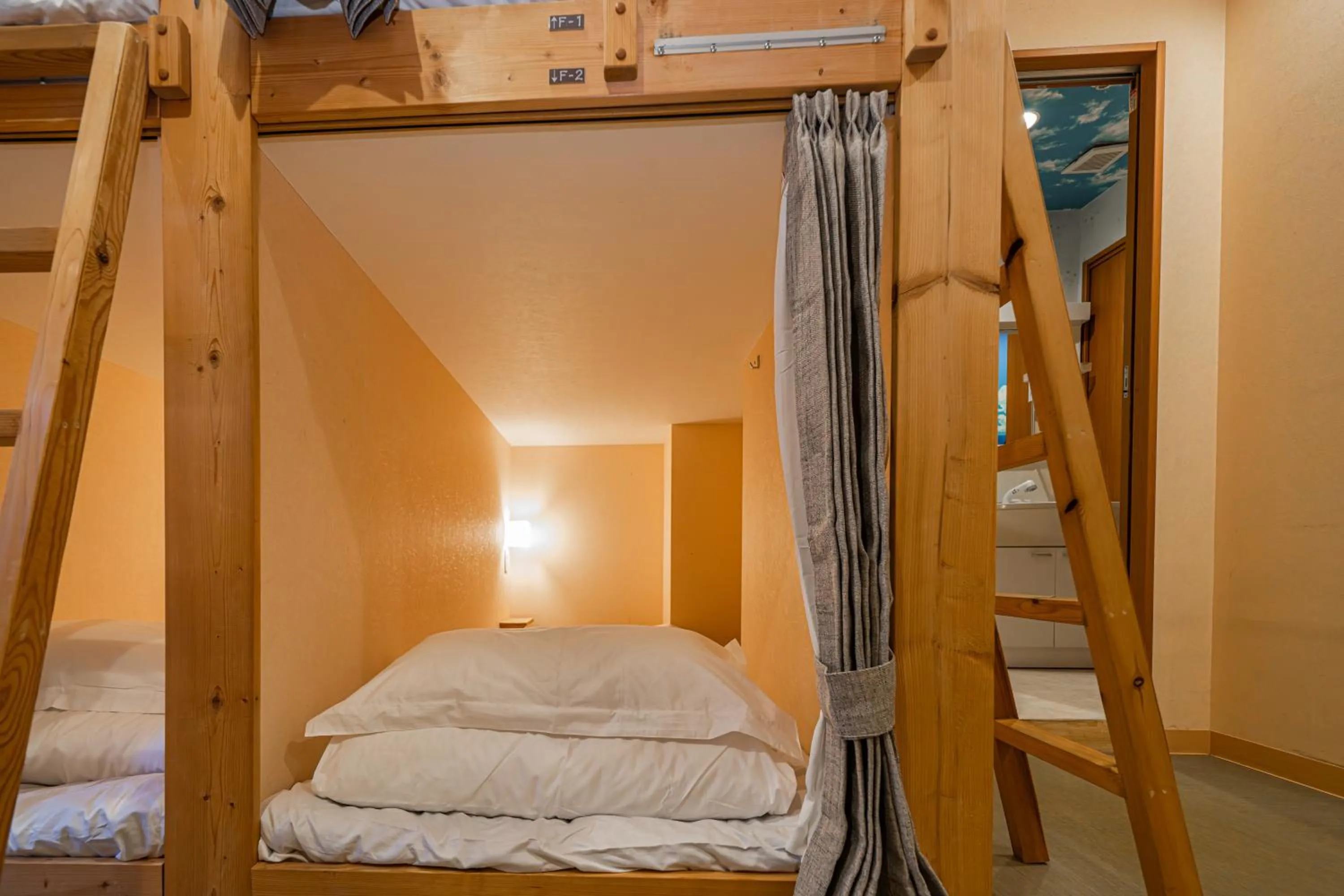 bunk bed, Bed in E JOY INN-East Nipoori Branch