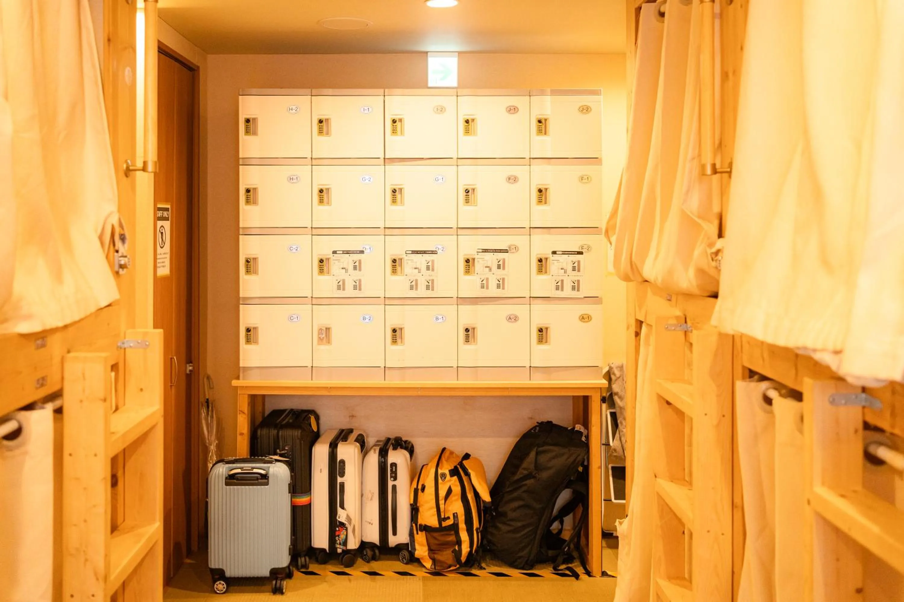 locker in E JOY INN-East Nipoori Branch
