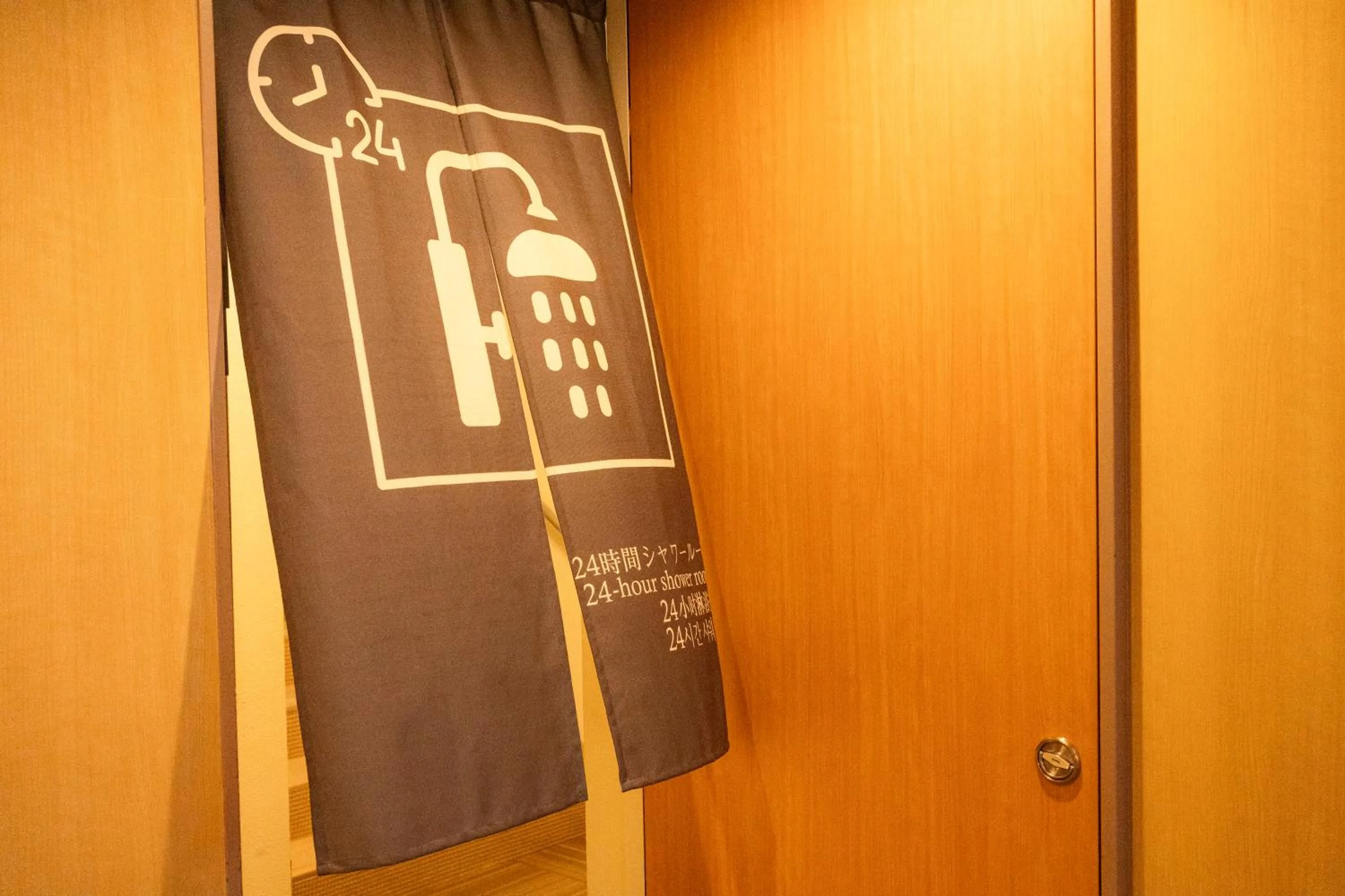 Shower in E JOY INN-East Nipoori Branch