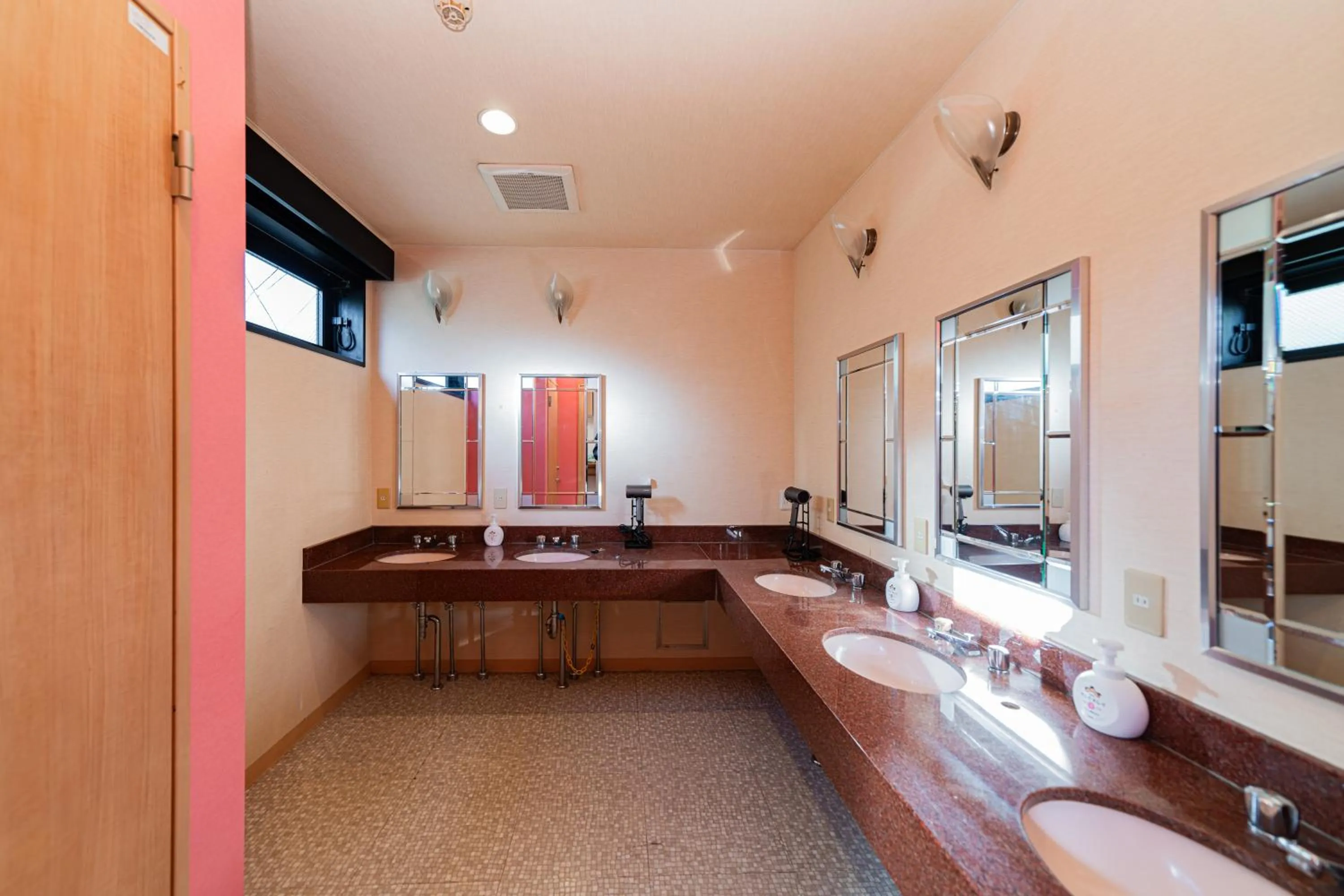 Bathroom in E JOY INN-East Nipoori Branch