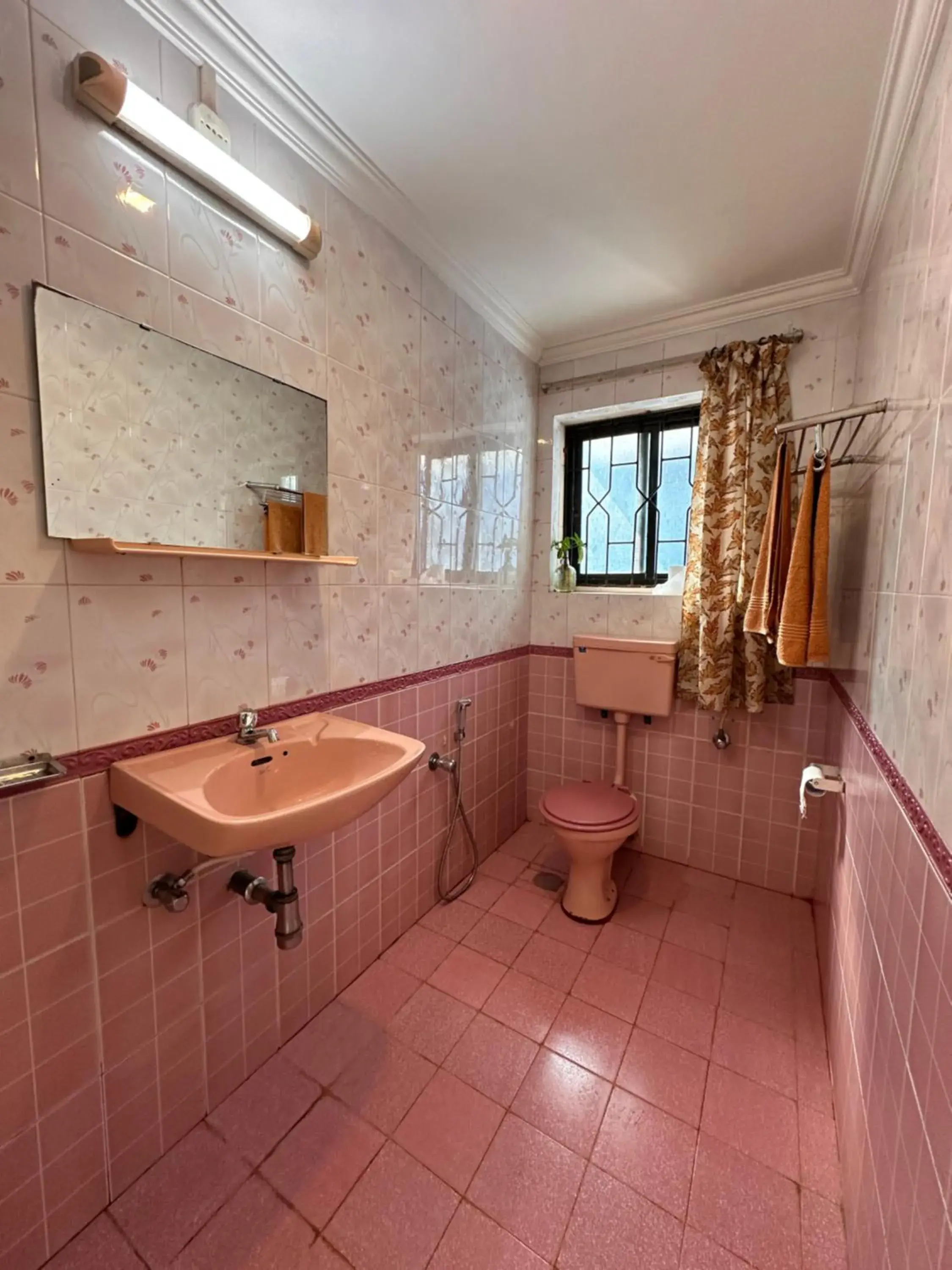 Toilet in La Ben Resort Toilet in La Ben Resort