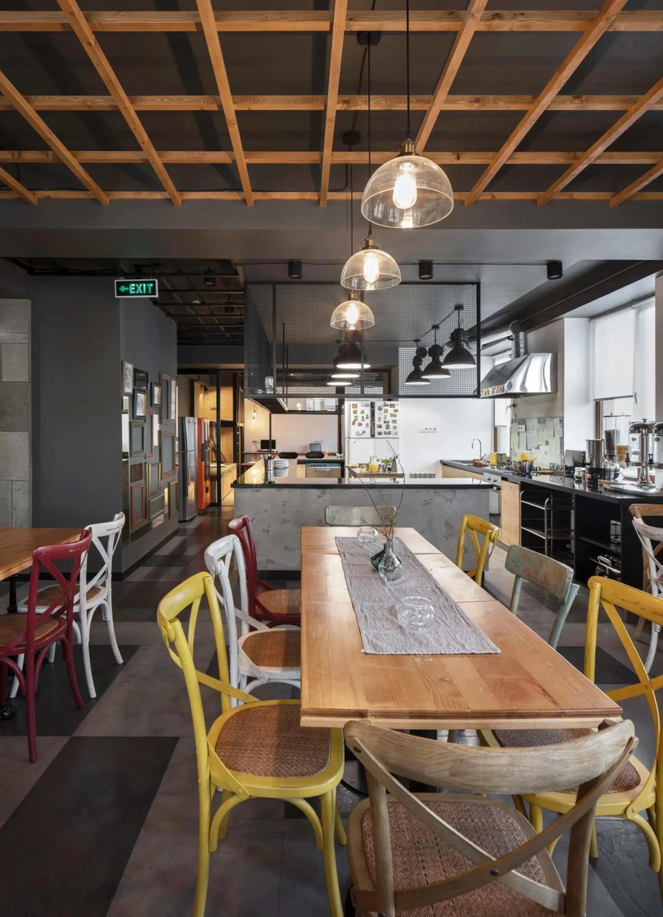 Restaurant/places to eat in Kantar Hotel Restaurant/places to eat in Kantar Hotel