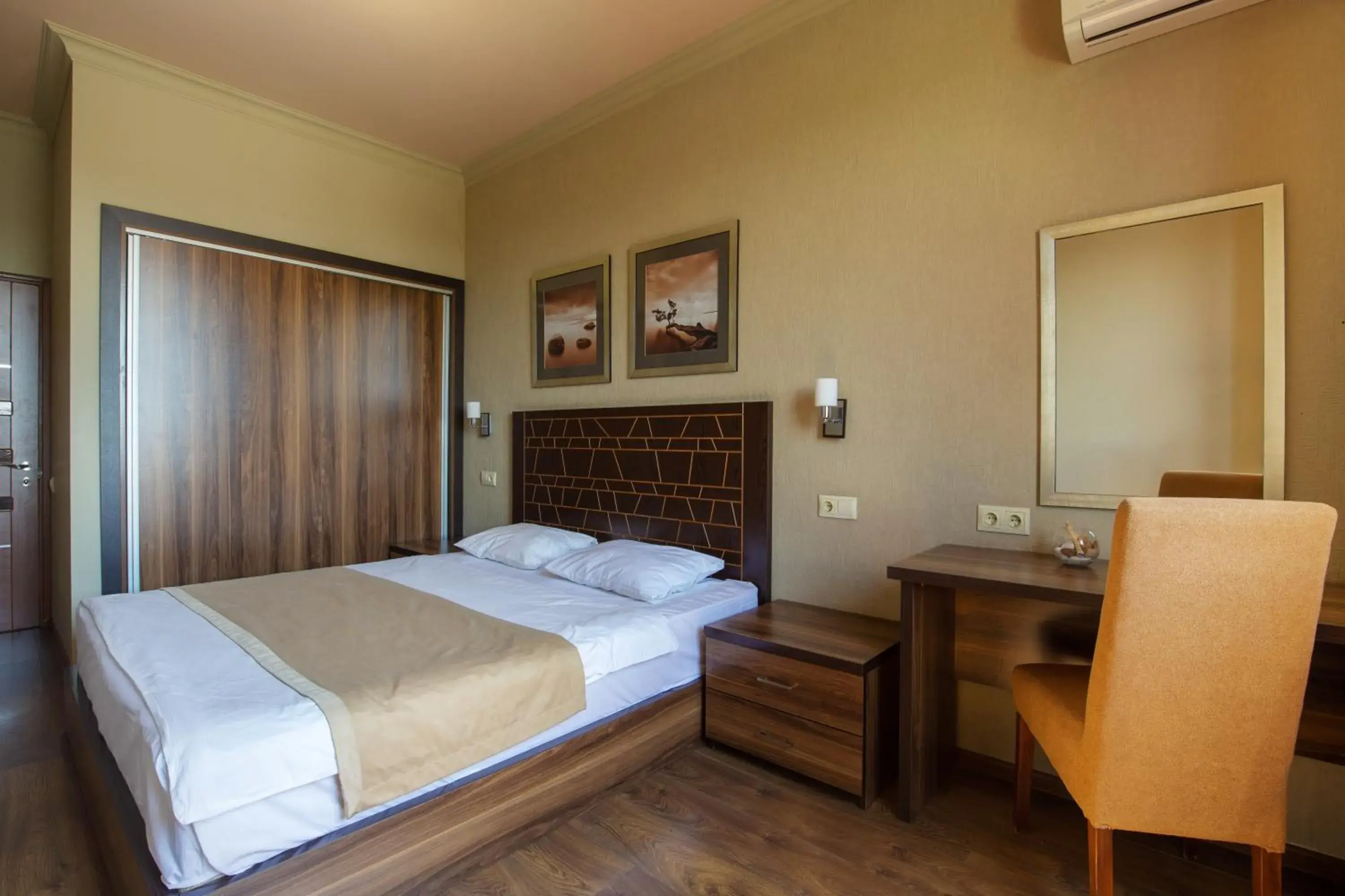 Bed in Kantar Hotel Bed in Kantar Hotel