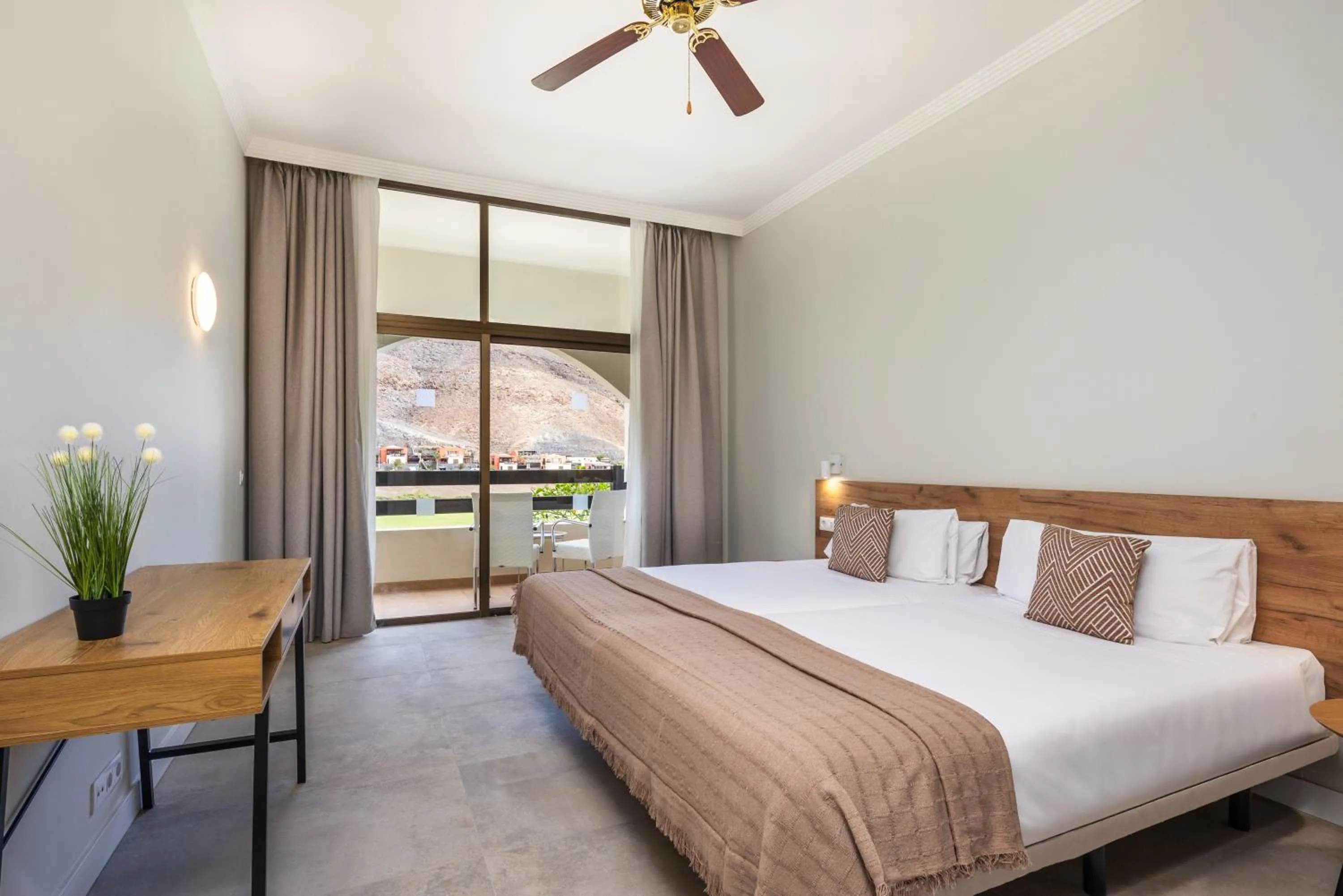 Bedroom, Bed in Hotel LIVVO Jandía Golf