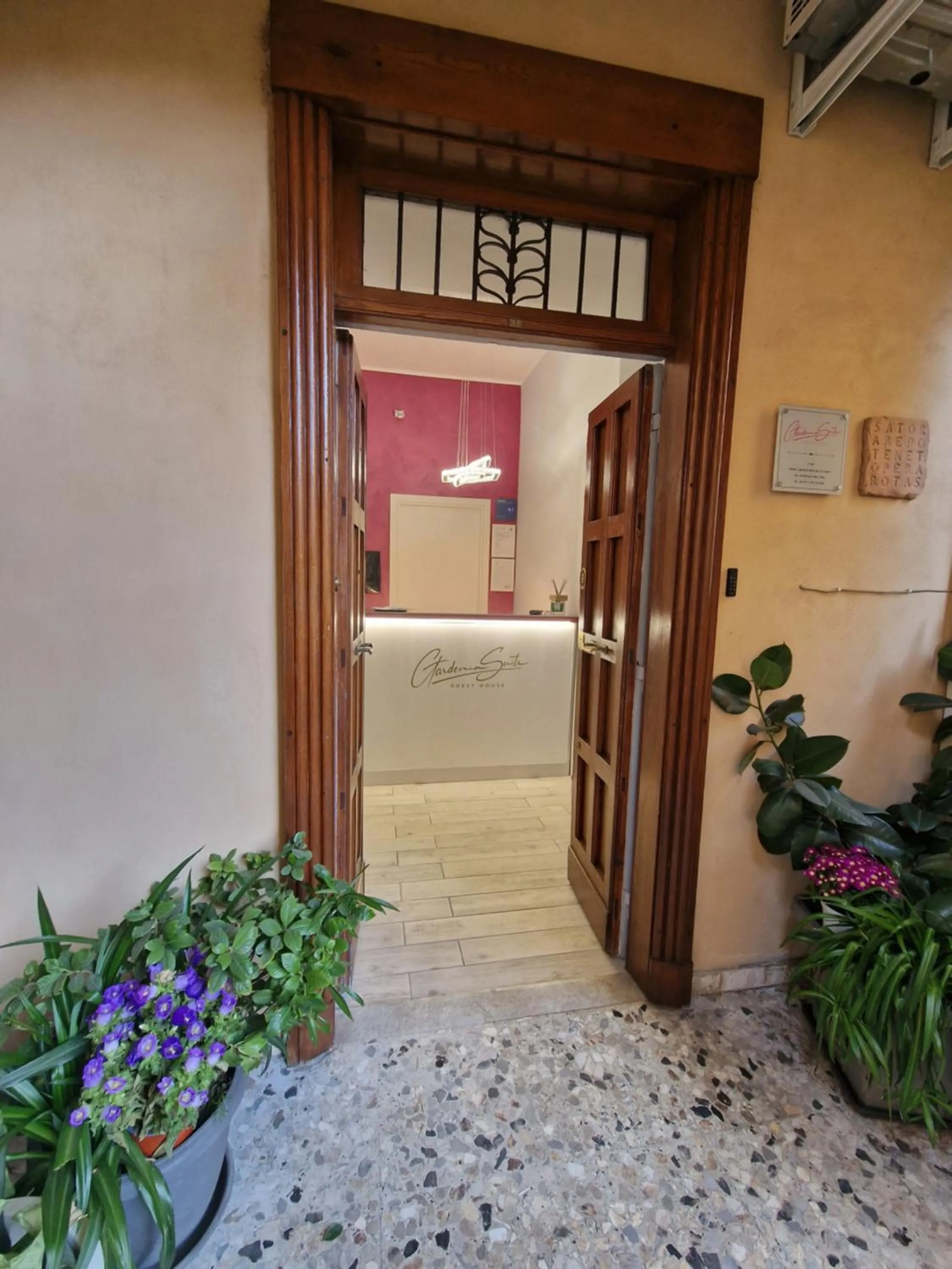 Facade/entrance in Gardenia Suite