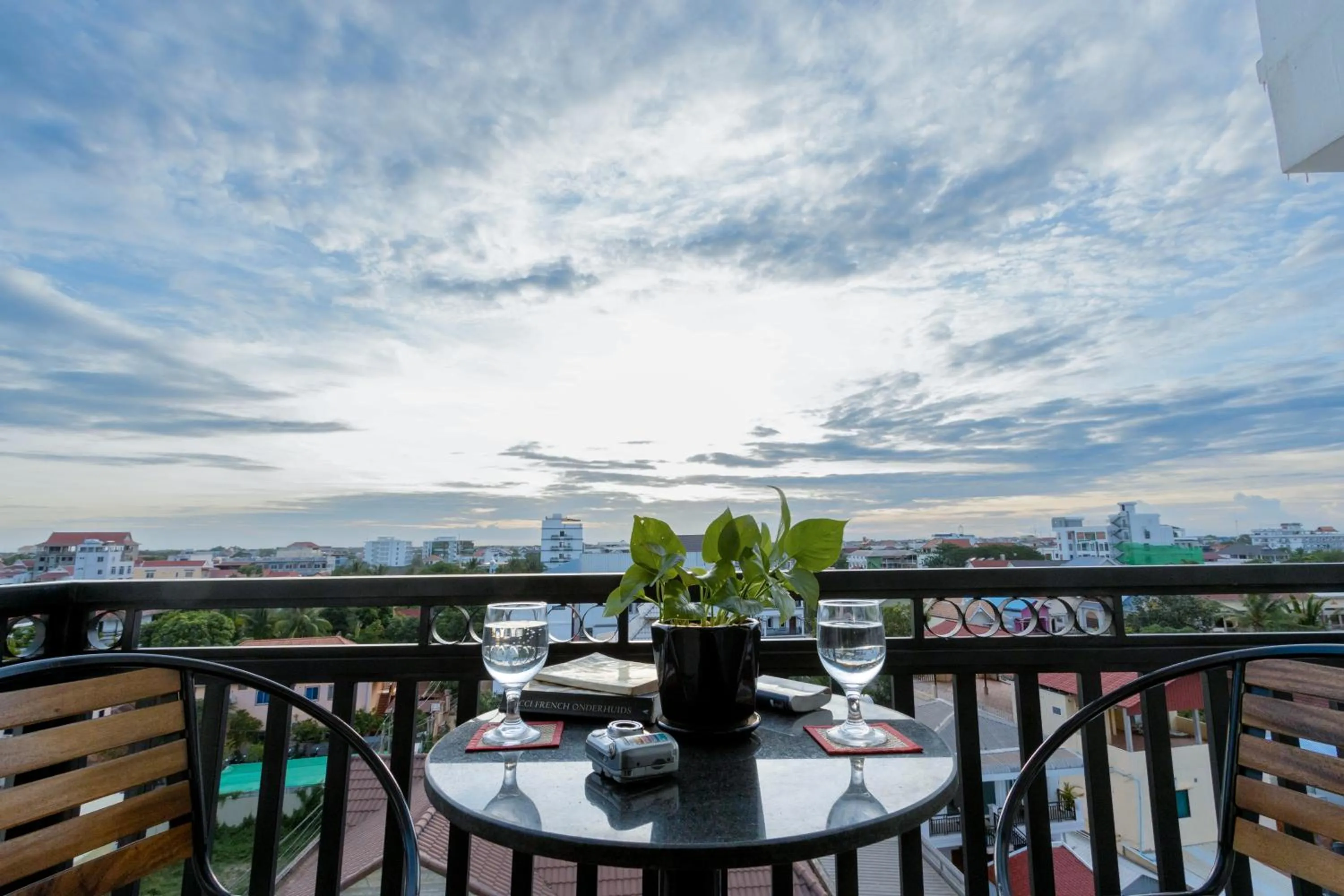 Dining area in Le Vert Angkor Hotel