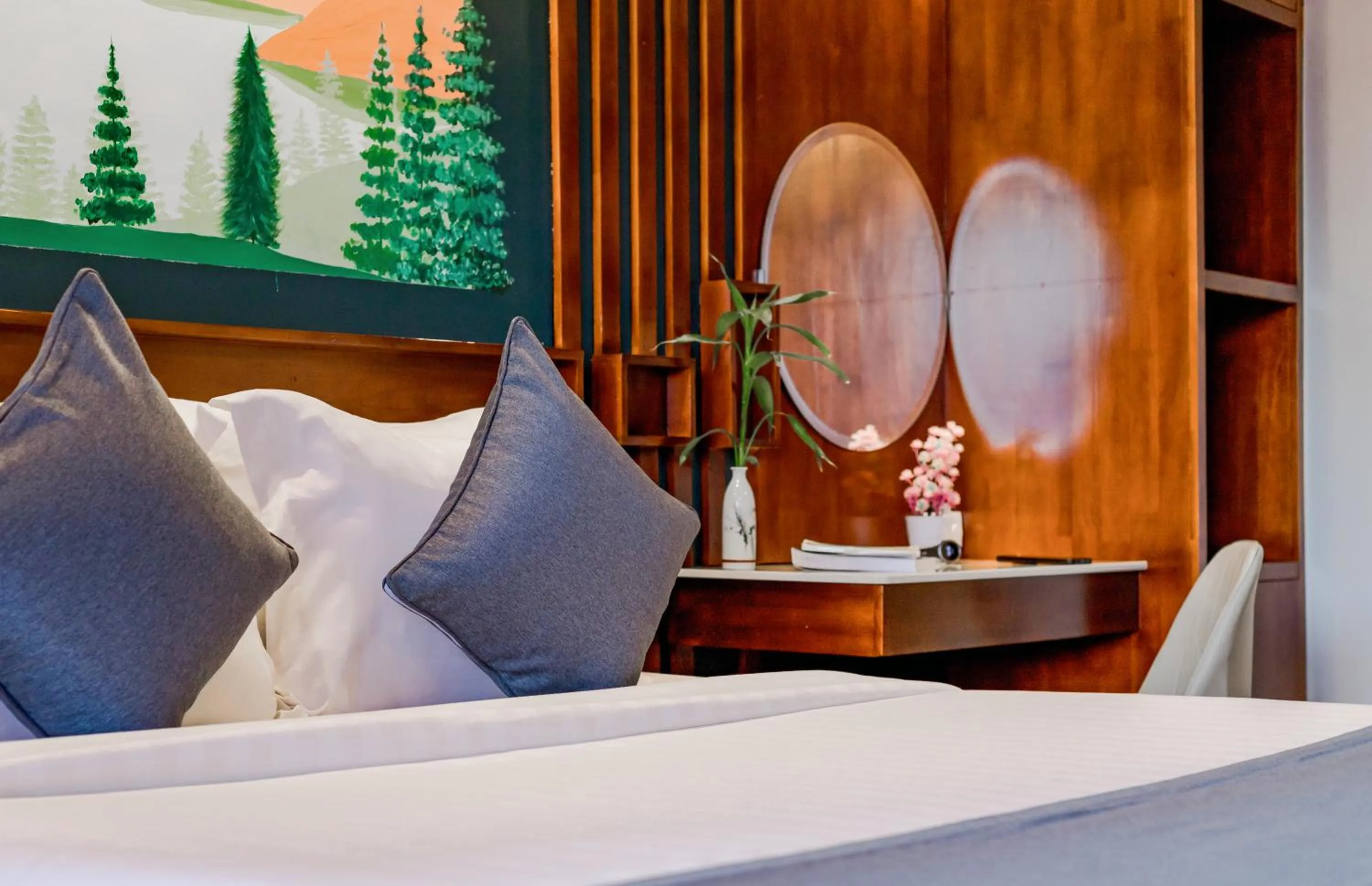 Toilet, Bed in Le Vert Angkor Hotel