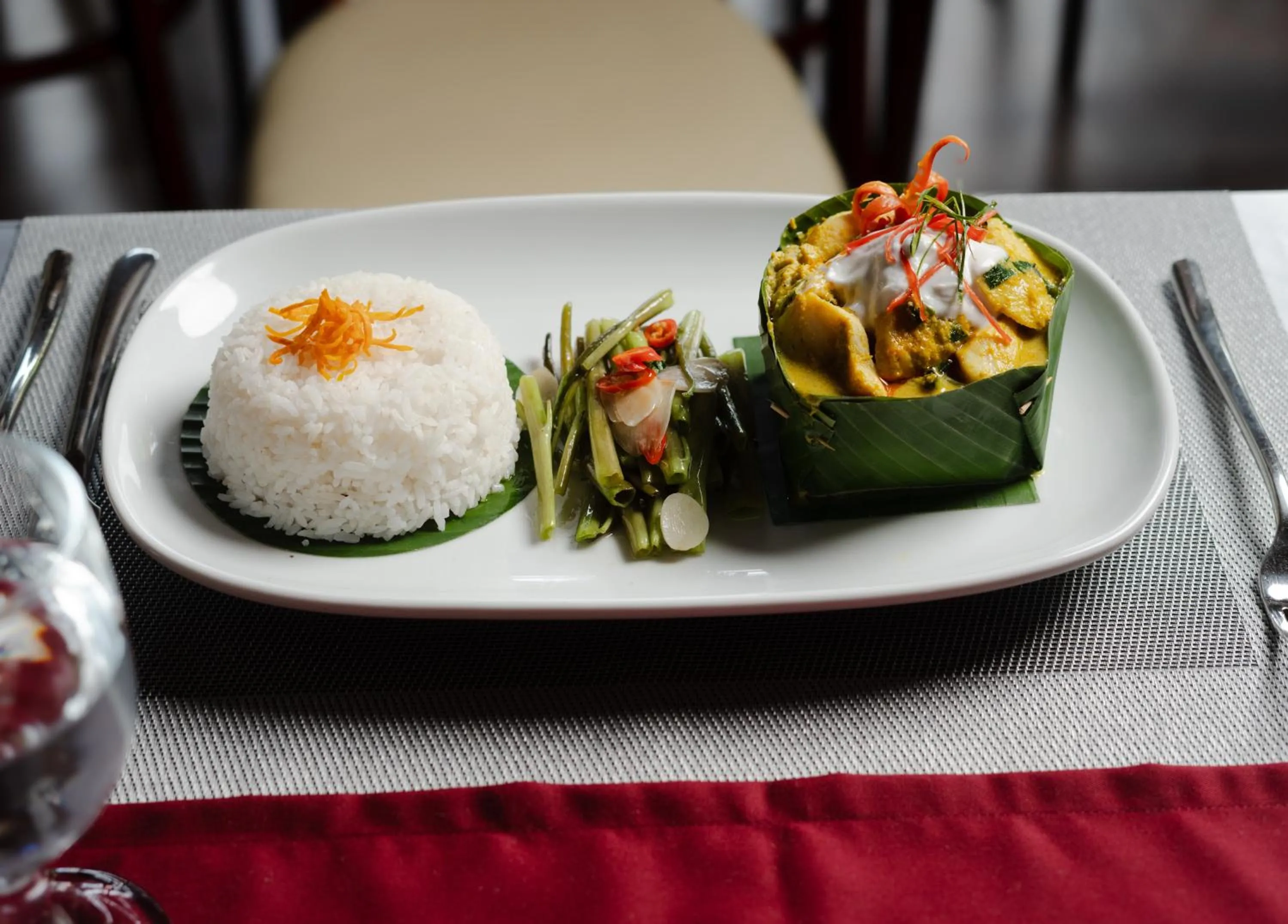 Restaurant/places to eat in Le Vert Angkor Hotel