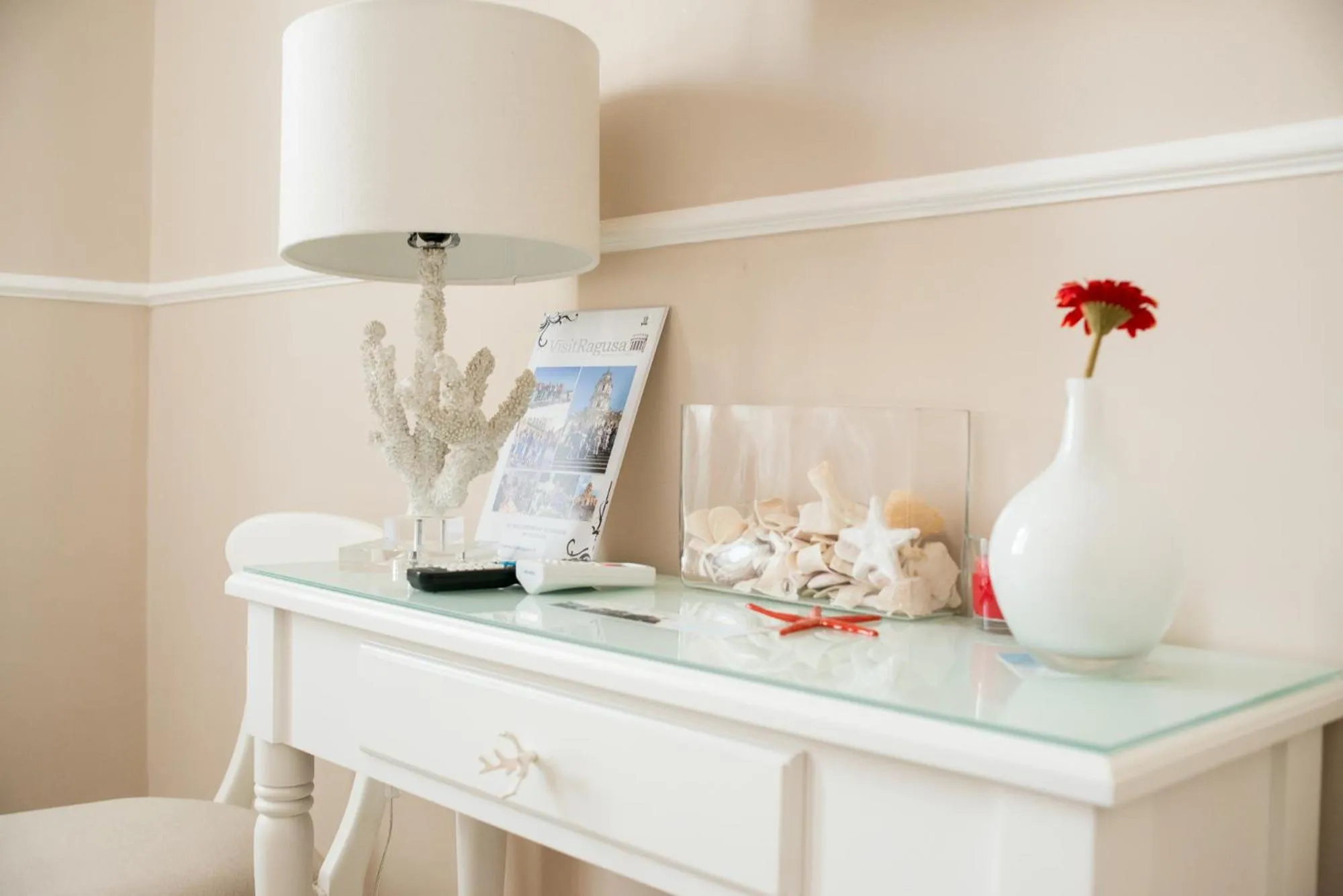 Photo of the whole room in B&B Gioia Resort