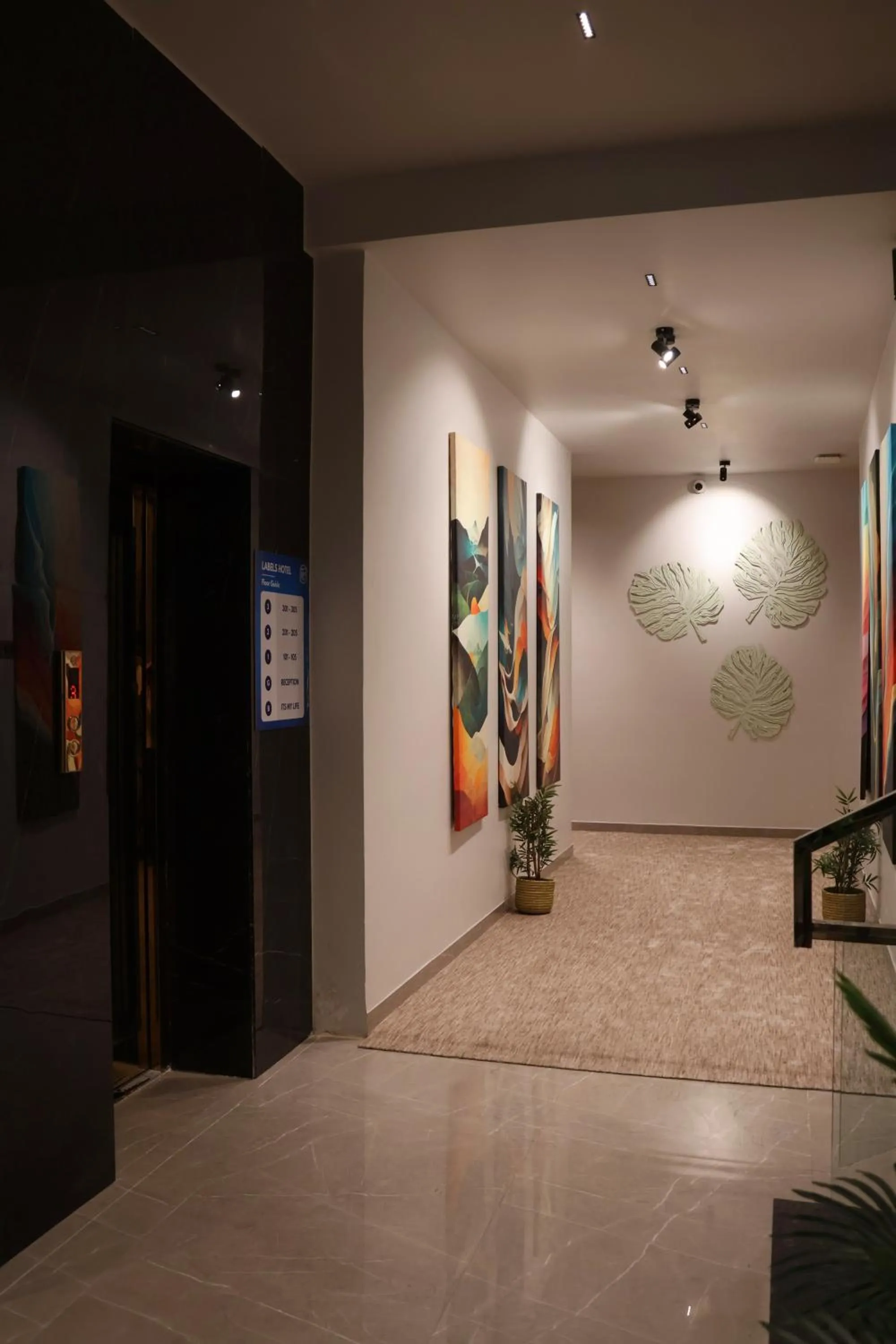 Area and facilities in Labels Hotel