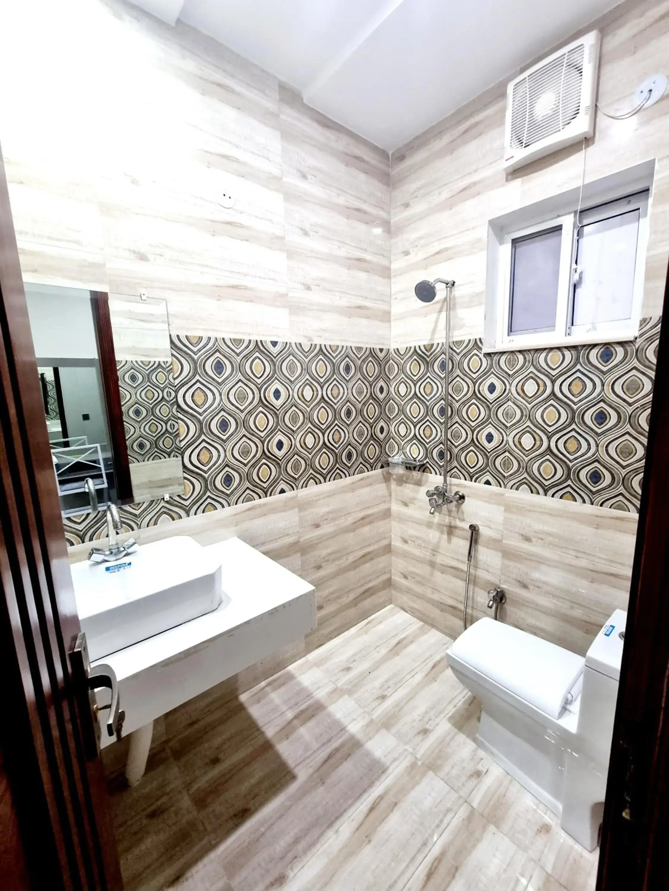 Deluxe King Room in Hotel Grand Pakeeza Deluxe King Room in Hotel Grand Pakeeza