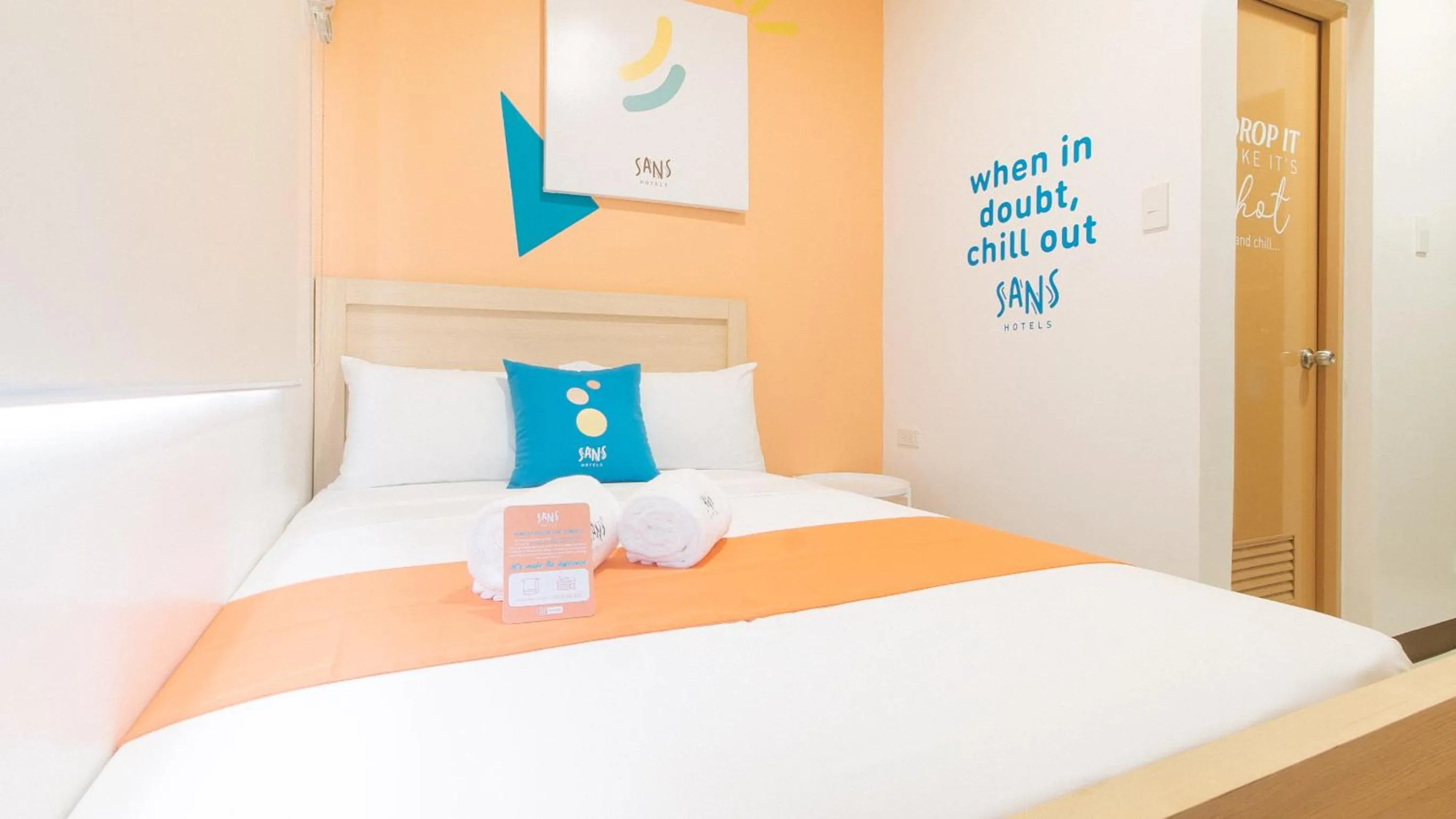 Bed in Sans Hotel at One JD Place Makati by RedDoorz