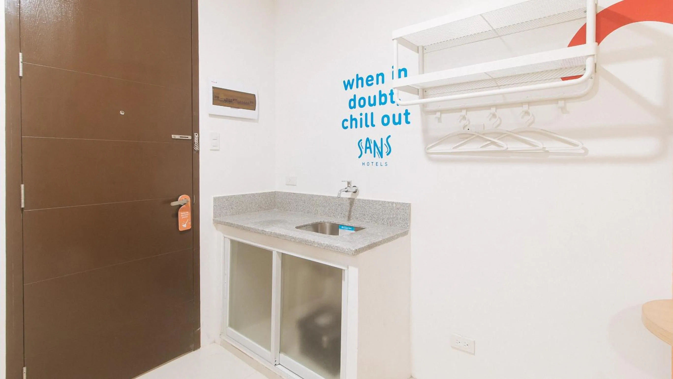 Bedroom in Sans Hotel at One JD Place Makati by RedDoorz