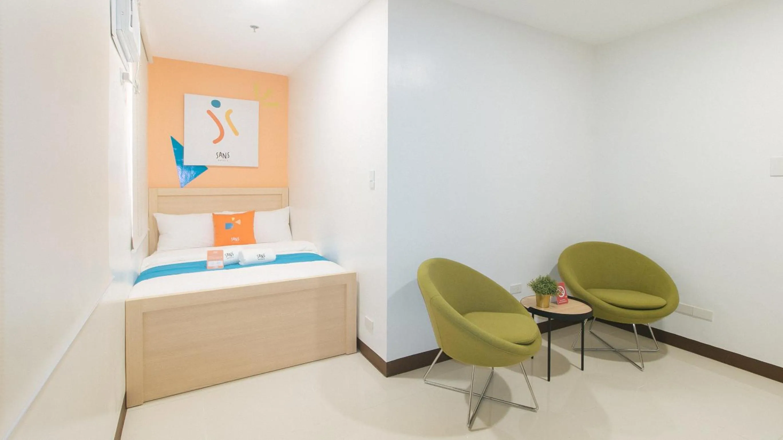 Bed in Sans Hotel at One JD Place Makati by RedDoorz