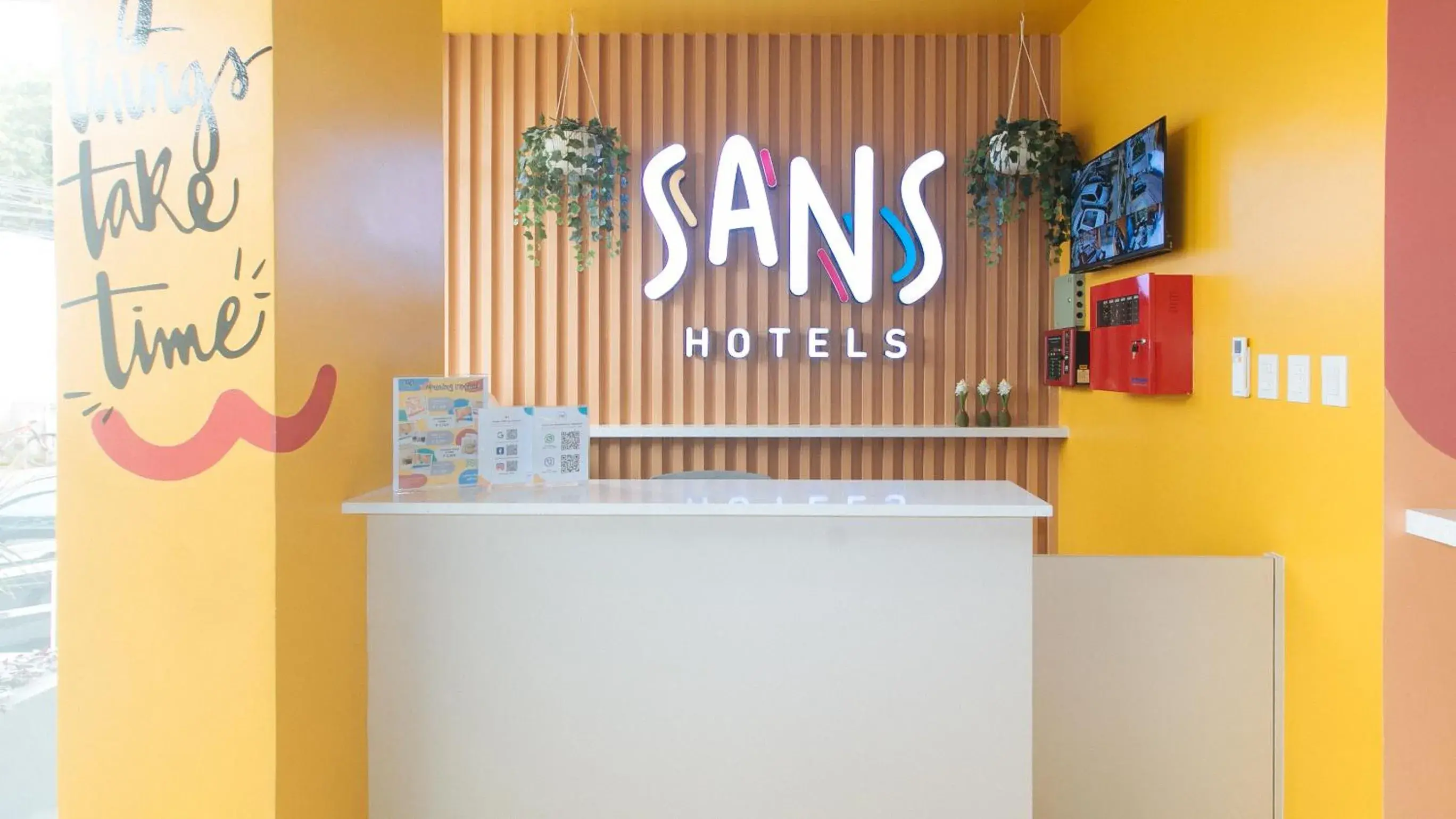 Lobby or reception in Sans Hotel at One JD Place Makati by RedDoorz Lobby or reception in Sans Hotel at One JD Place Makati by RedDoorz