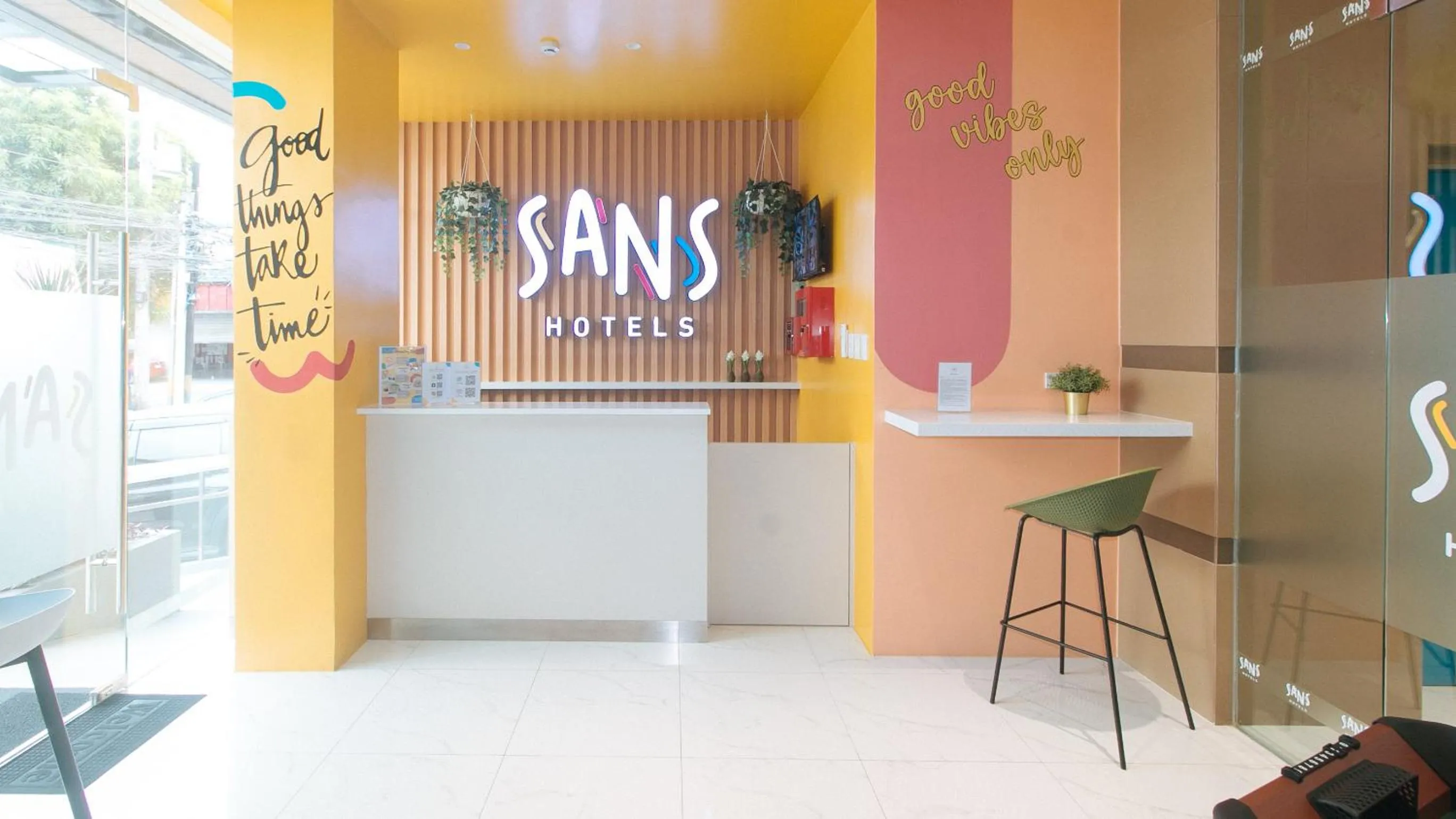 Lobby or reception in Sans Hotel at One JD Place Makati by RedDoorz