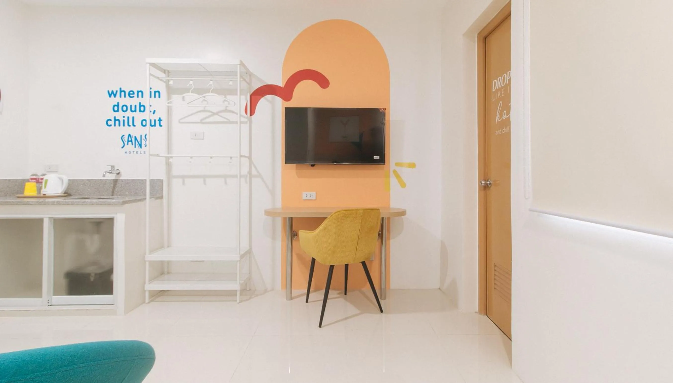 TV and multimedia in Sans Hotel at One JD Place Makati by RedDoorz