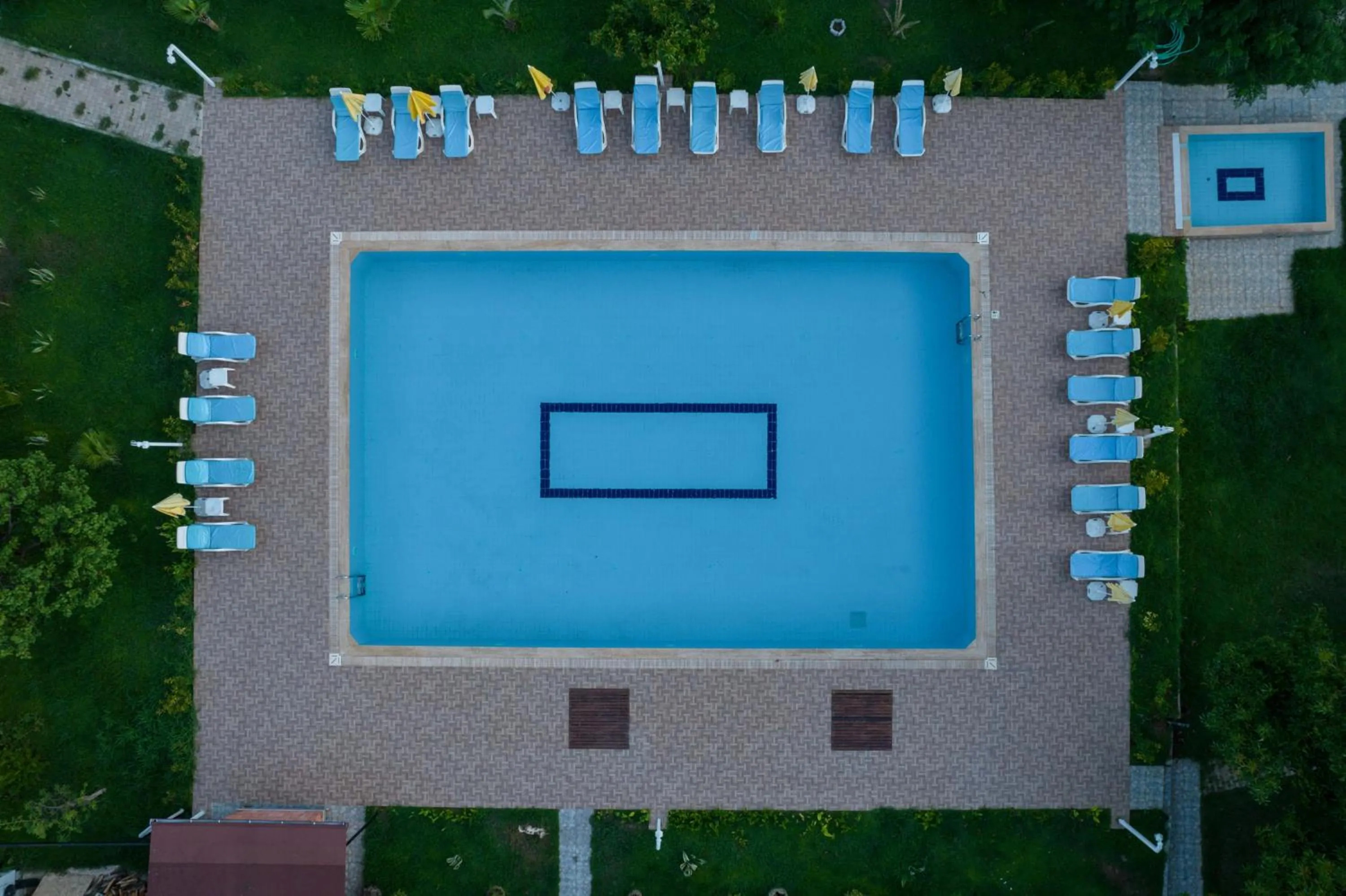 Swimming pool in Apella Hotel