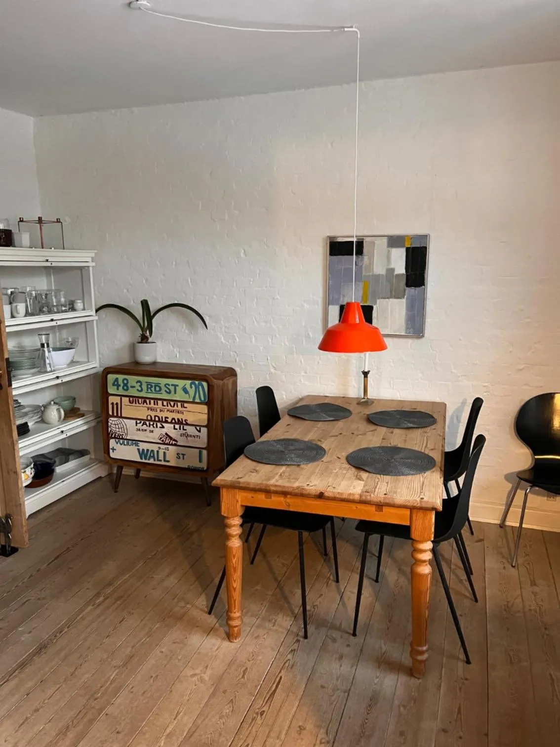 Dining area in City House