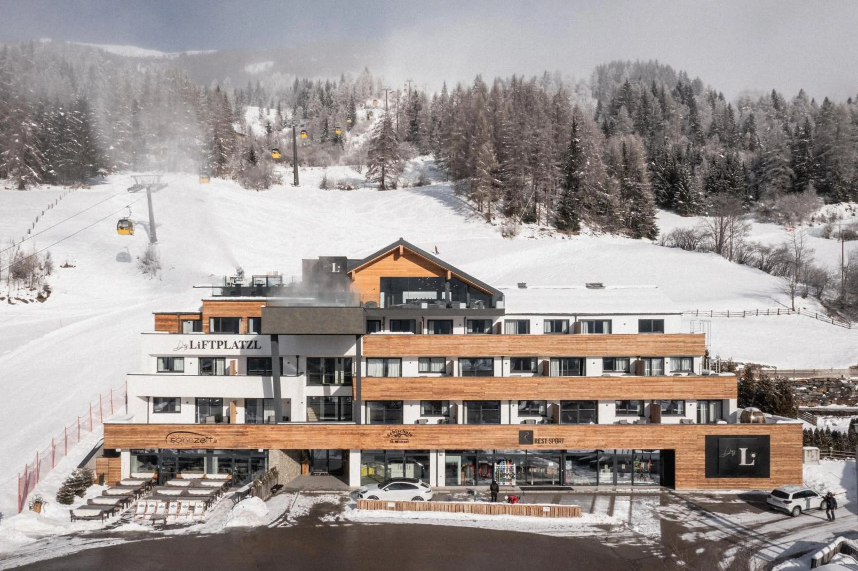 Property building in Das Liftplatzl