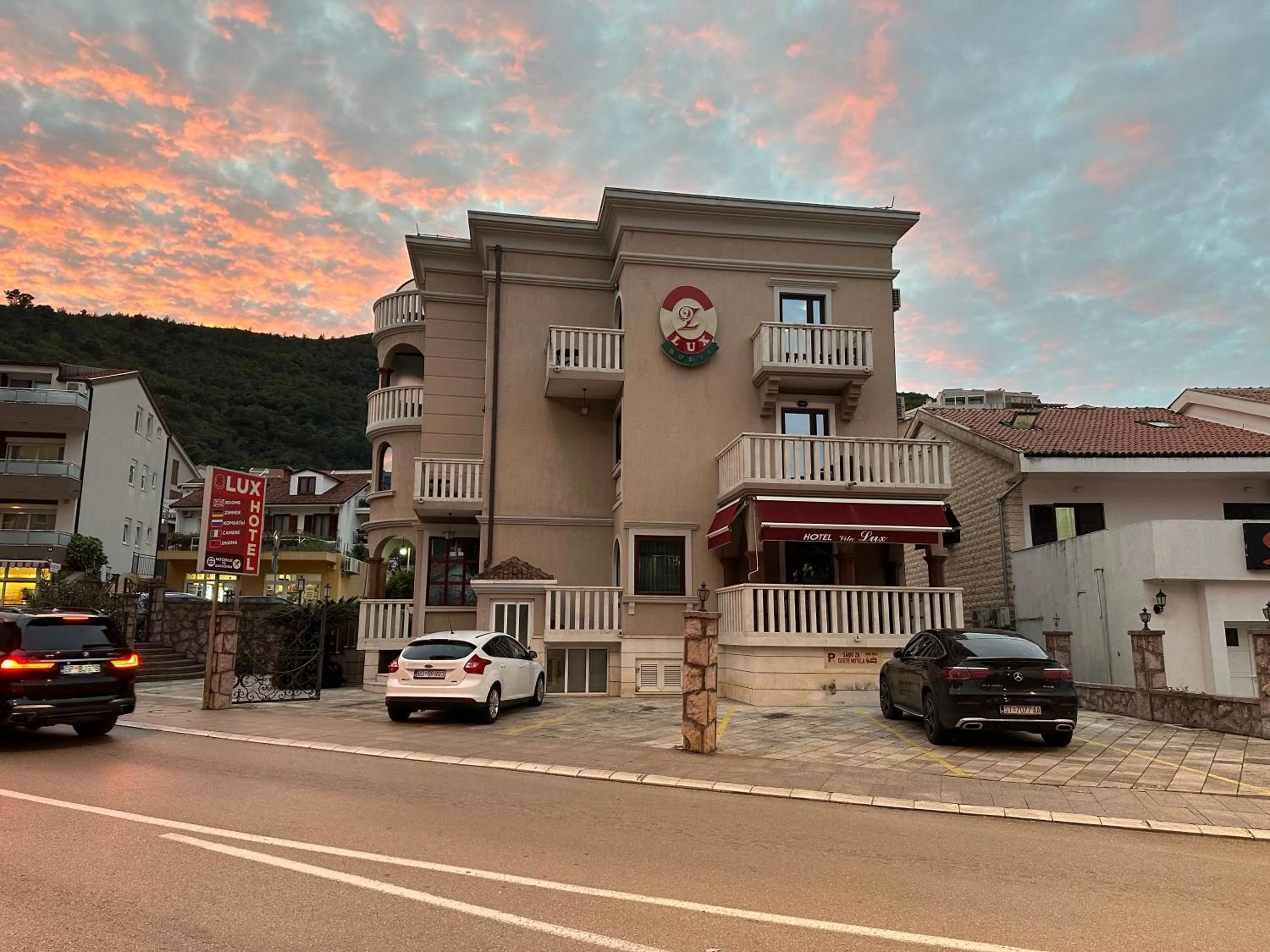 Property building in Beatrix Lux Hotel