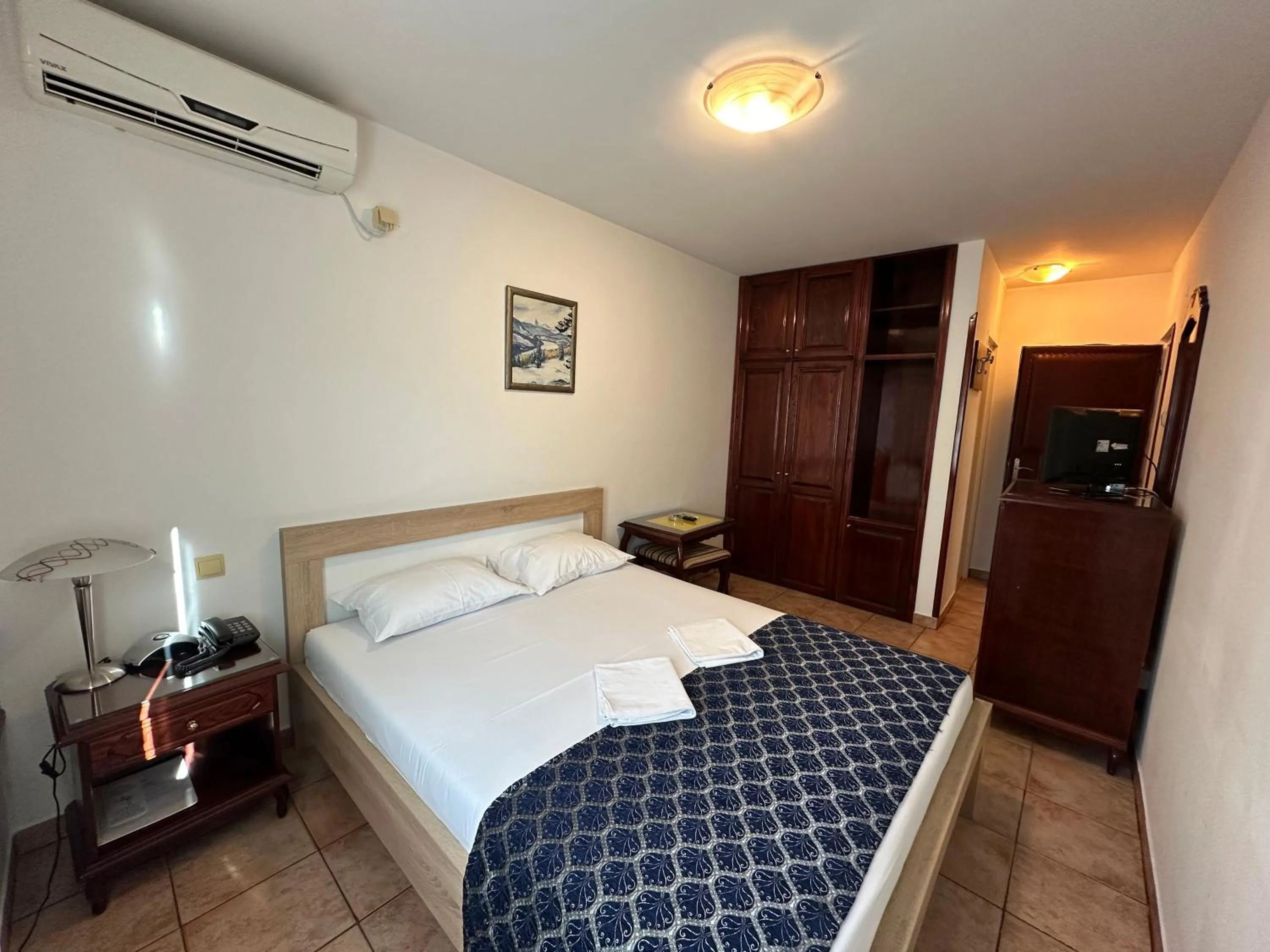 TV and multimedia, Bed in Beatrix Lux Hotel