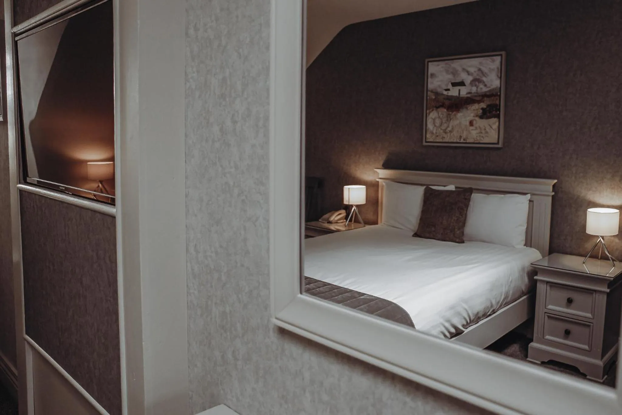 Bedroom, Bed in Muskerry Arms Bar and B&B