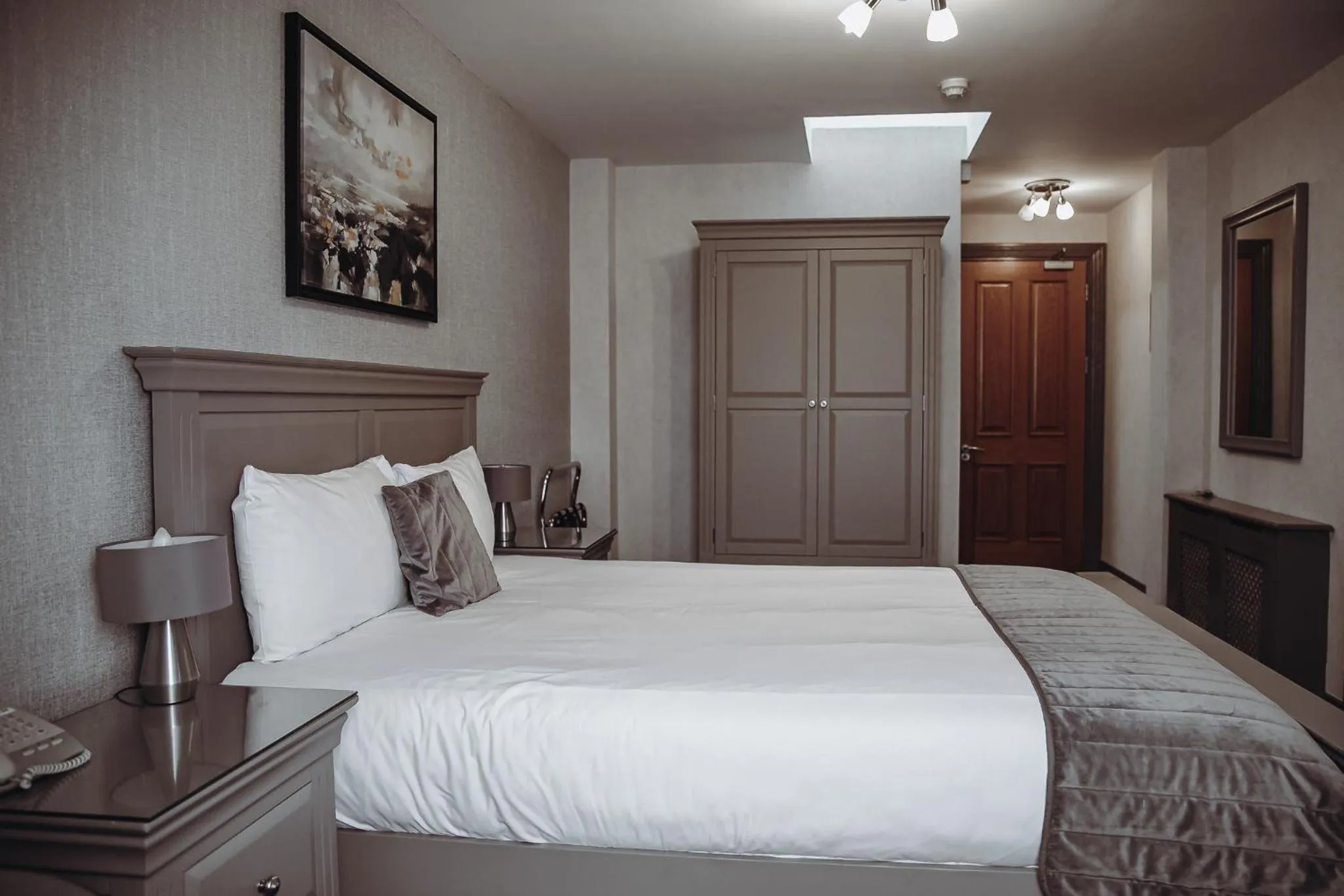 Bedroom, Bed in Muskerry Arms Bar and B&B