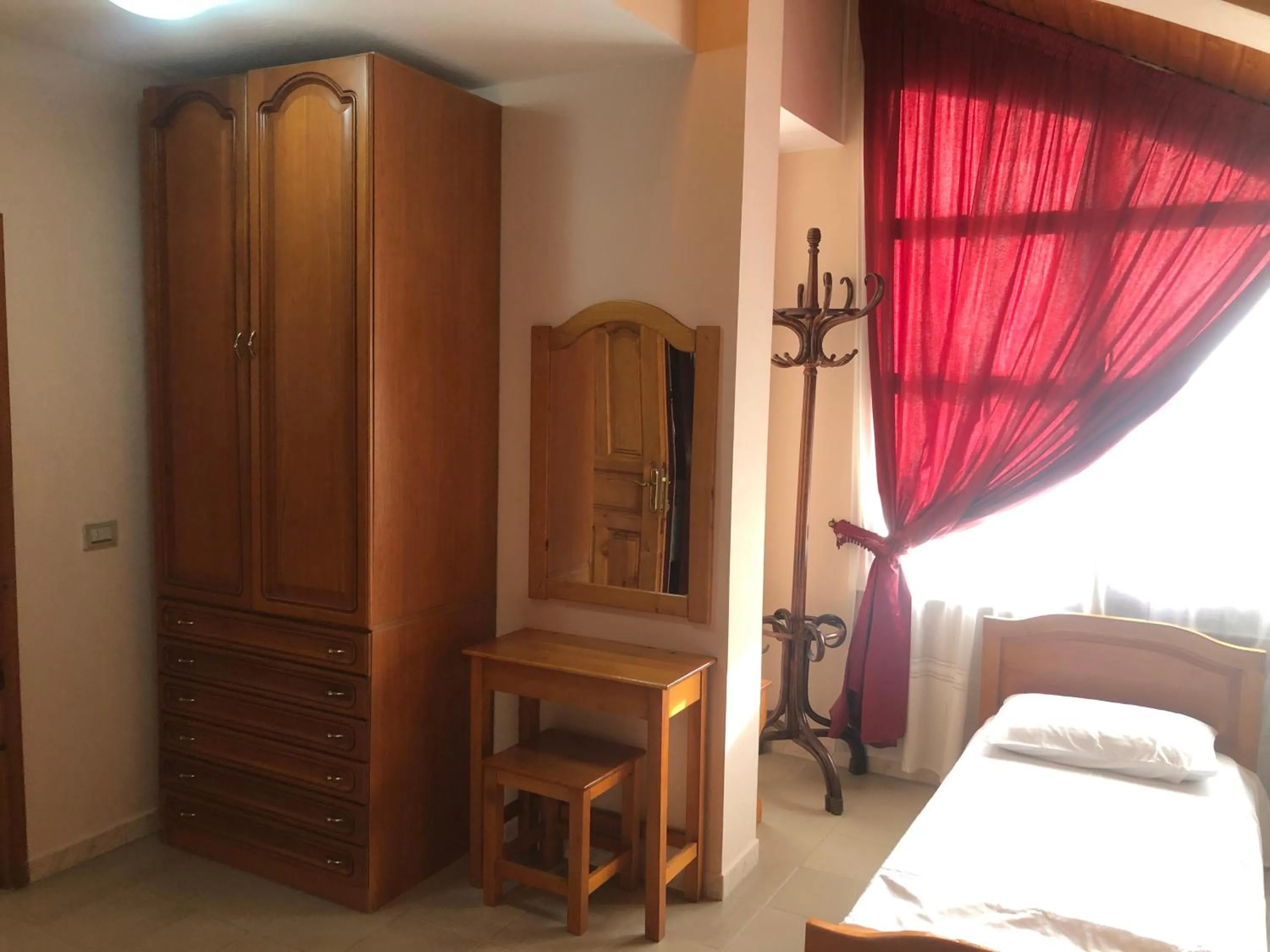 Bed in VILLA PEPETO Durres Albania