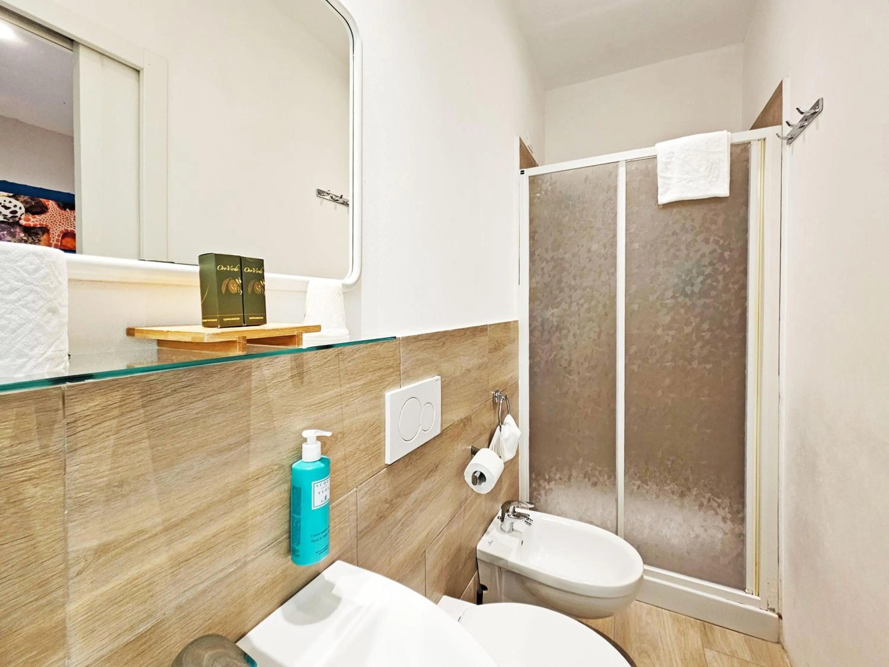 Shower in Hotel l'Approdo