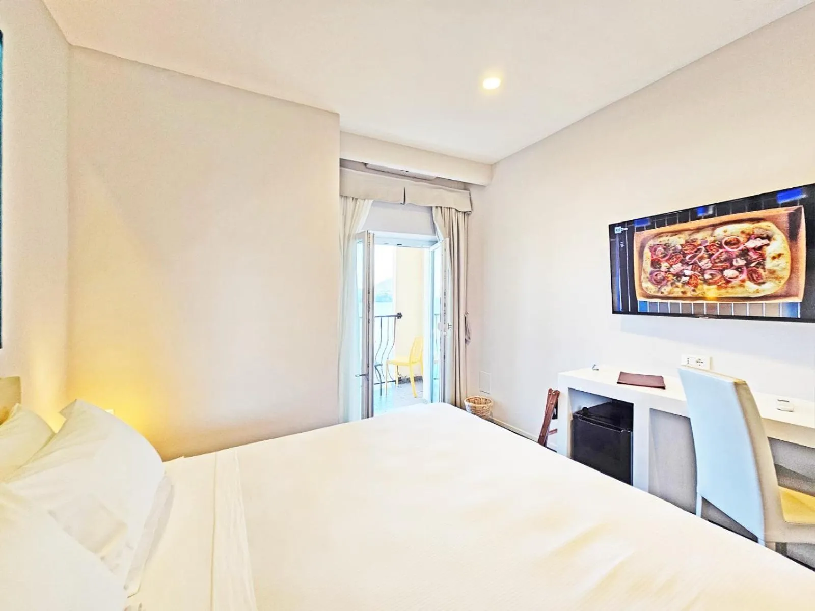 Photo of the whole room, Bed in Hotel l'Approdo