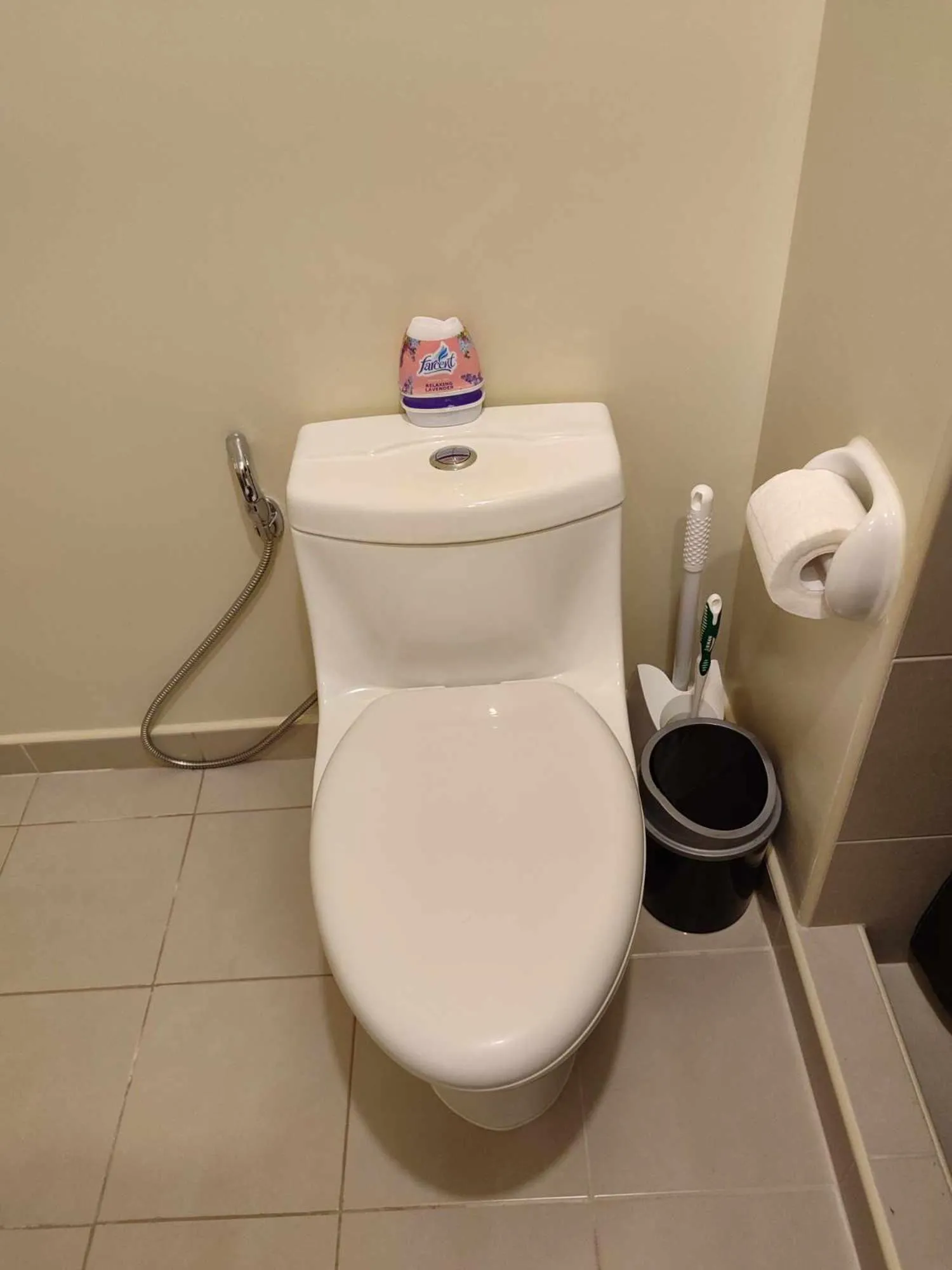 Toilet in 622 Tower 1 Comfy, Cozy, Central w Free Pool Access