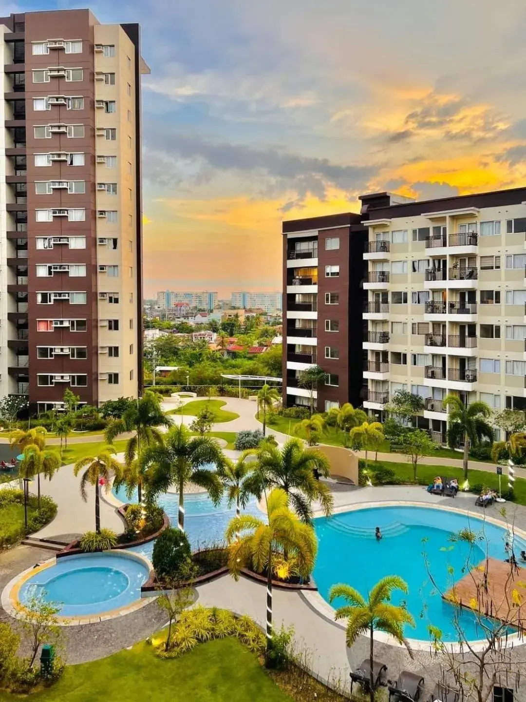 622 Tower 1 Comfy, Cozy, Central w Free Pool Access 622 Tower 1 Comfy, Cozy, Central w Free Pool Access