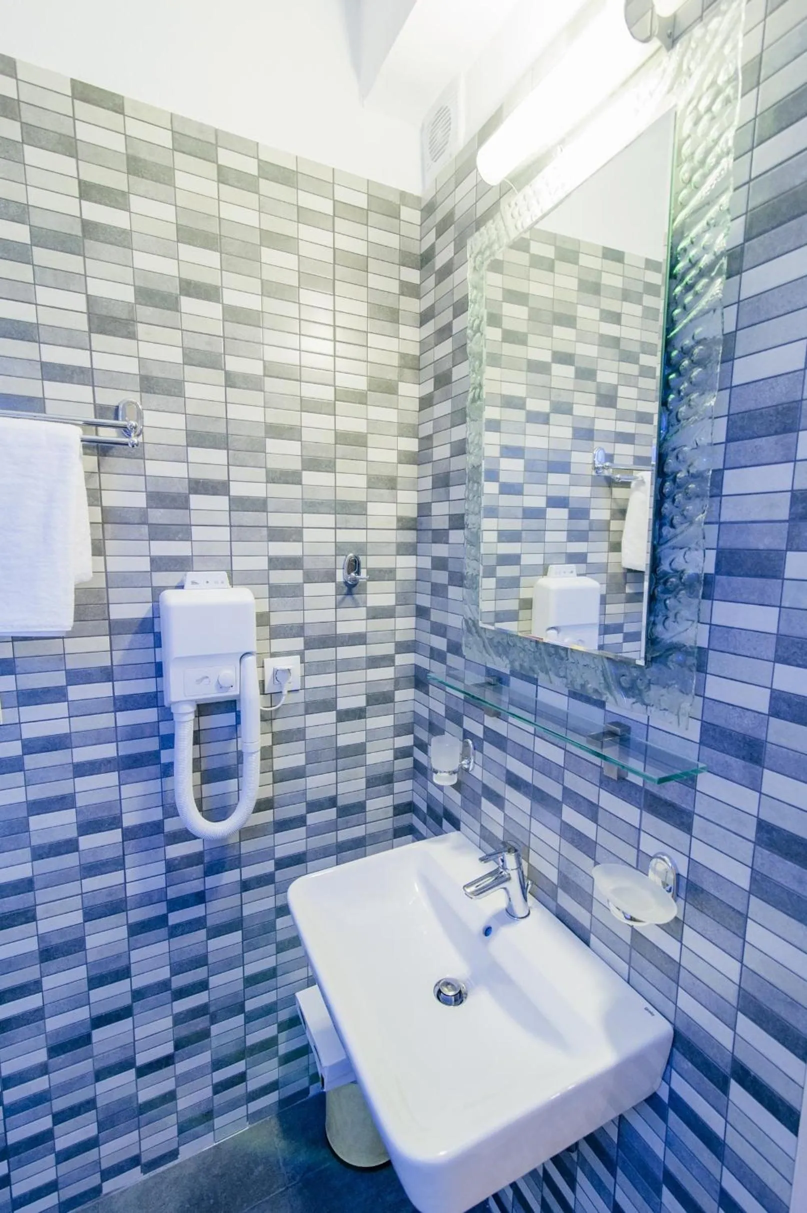 Toilet in All Saints Villas