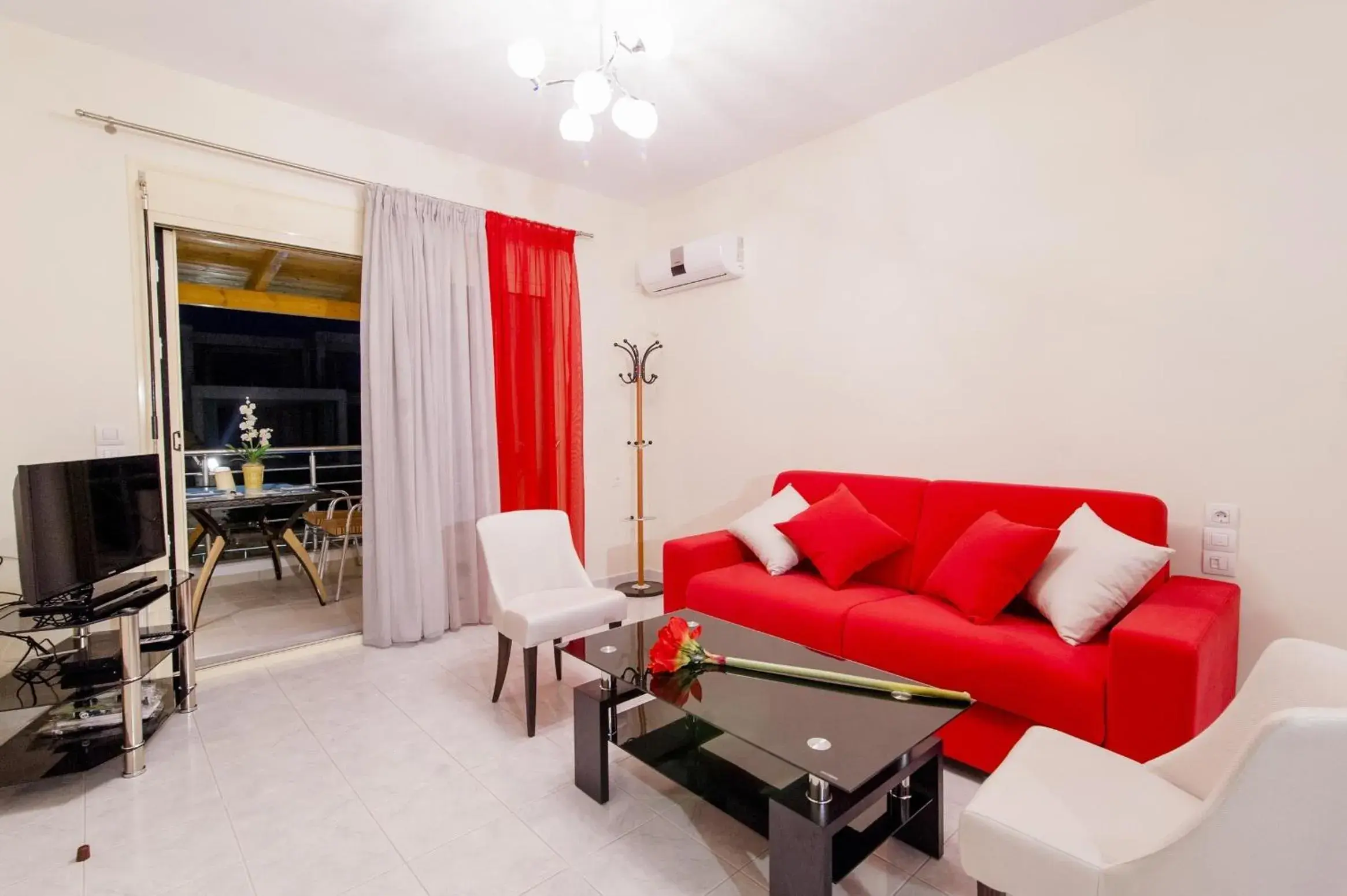 Villa with Private Pool - Split Level in All Saints Villas Villa with Private Pool - Split Level in All Saints Villas