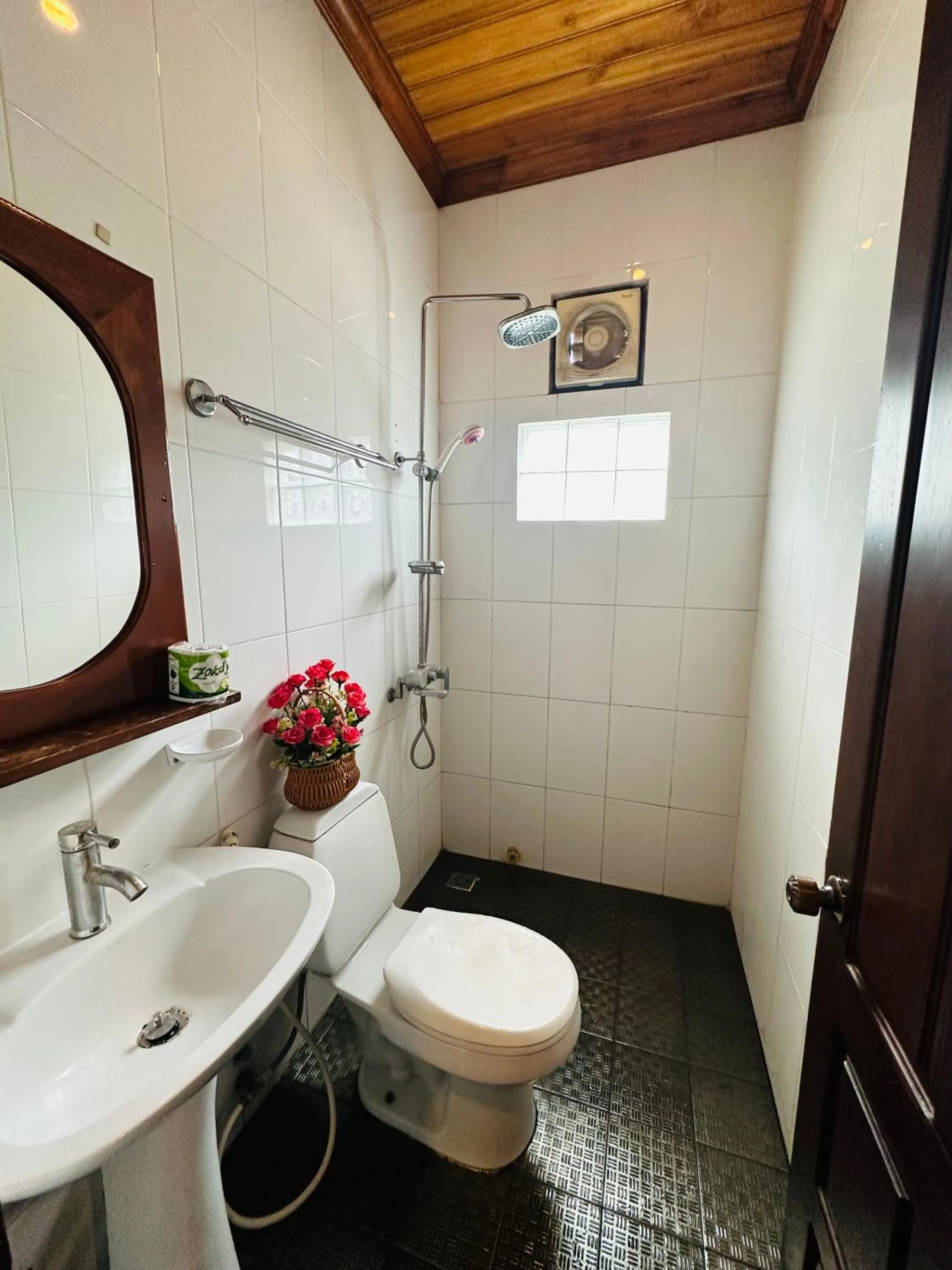 Shower in Anisa Mekong Riverside Villa