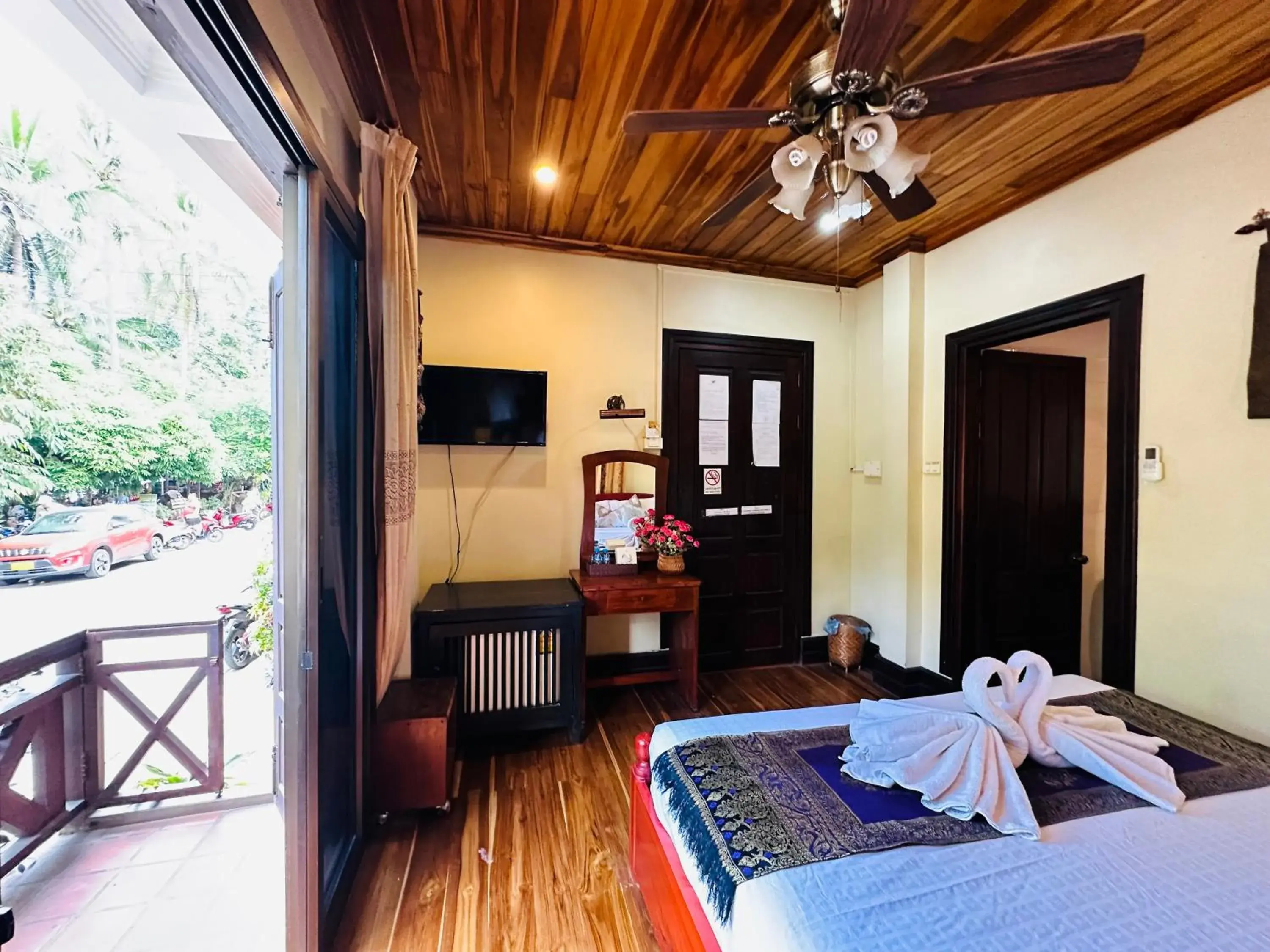 Bed in Anisa Mekong Riverside Villa Bed in Anisa Mekong Riverside Villa