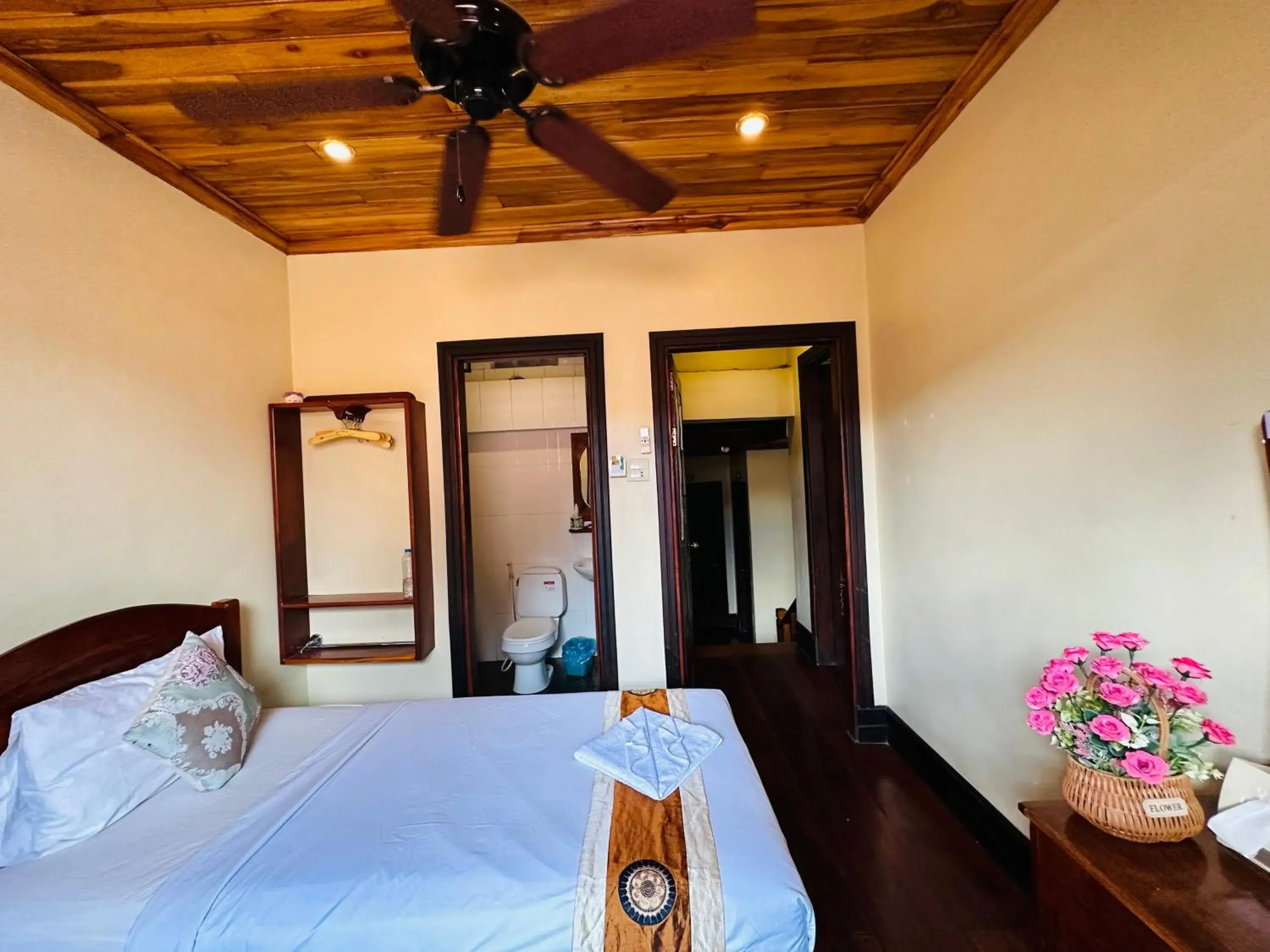 Deluxe Twin Room in Anisa Mekong Riverside Villa Deluxe Twin Room in Anisa Mekong Riverside Villa